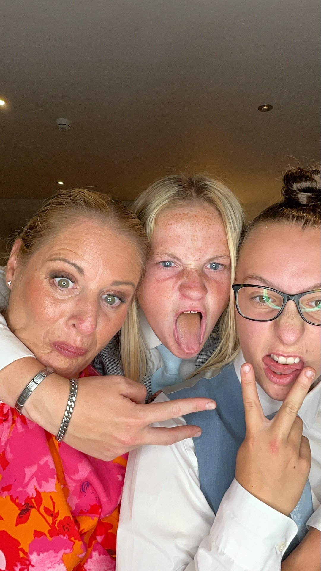 Hannah & Alex  | View more photos from the event at gallery.magicimages.uk/u/MagicImages/Hannah-Alex