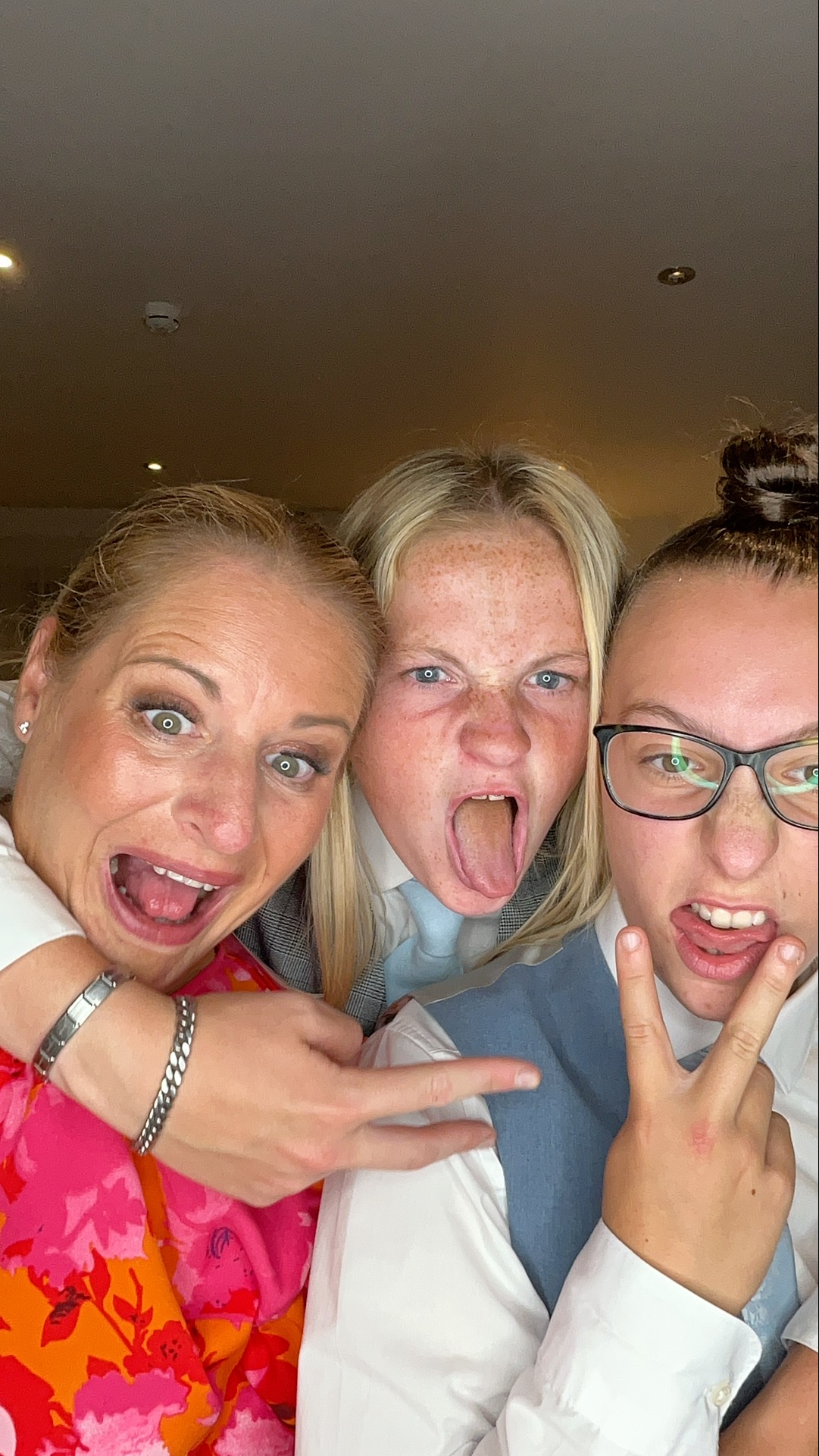 Hannah & Alex  | View more photos from the event at gallery.magicimages.uk/u/MagicImages/Hannah-Alex