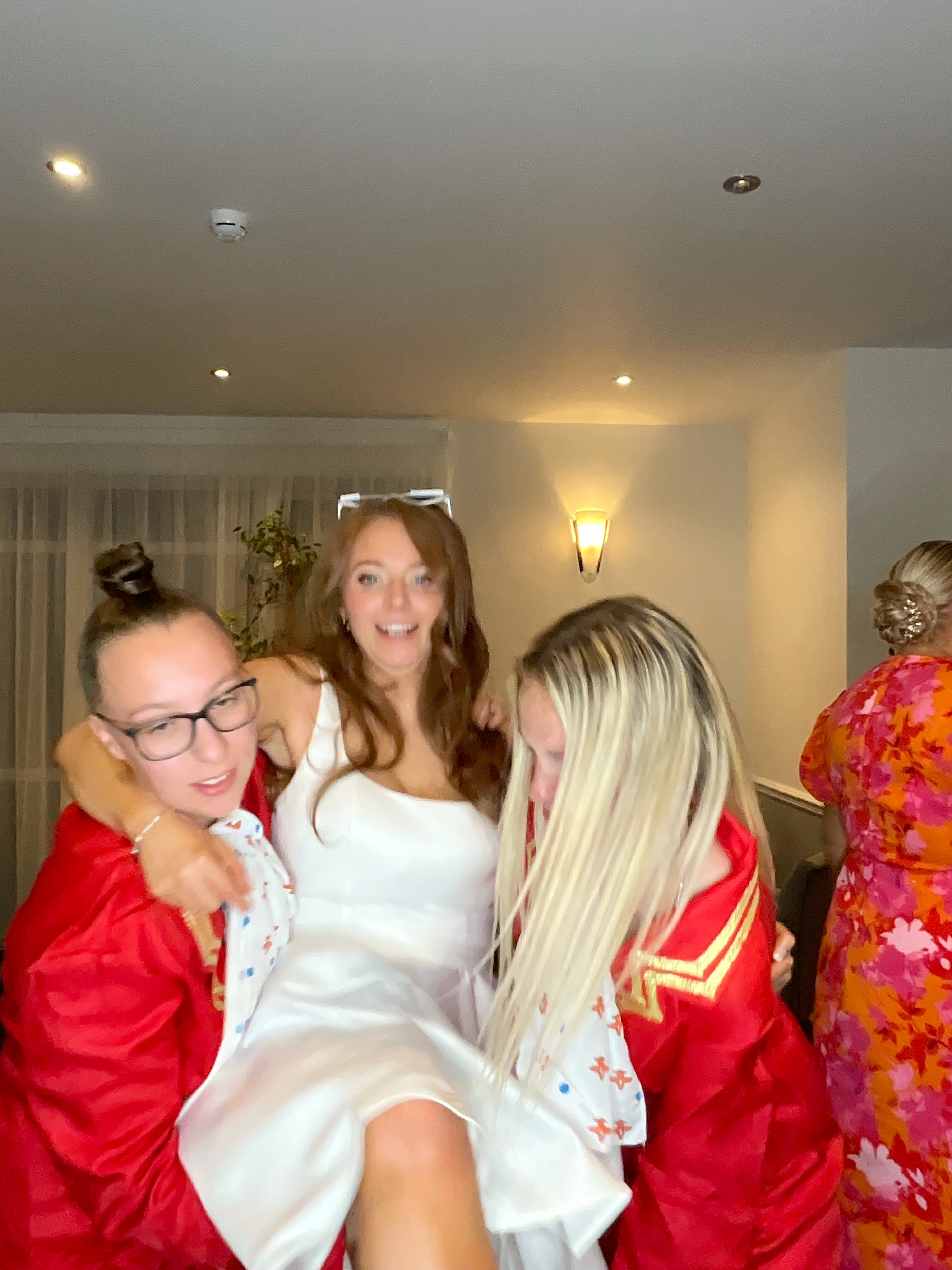 Hannah & Alex  | View more photos from the event at gallery.magicimages.uk/u/MagicImages/Hannah-Alex