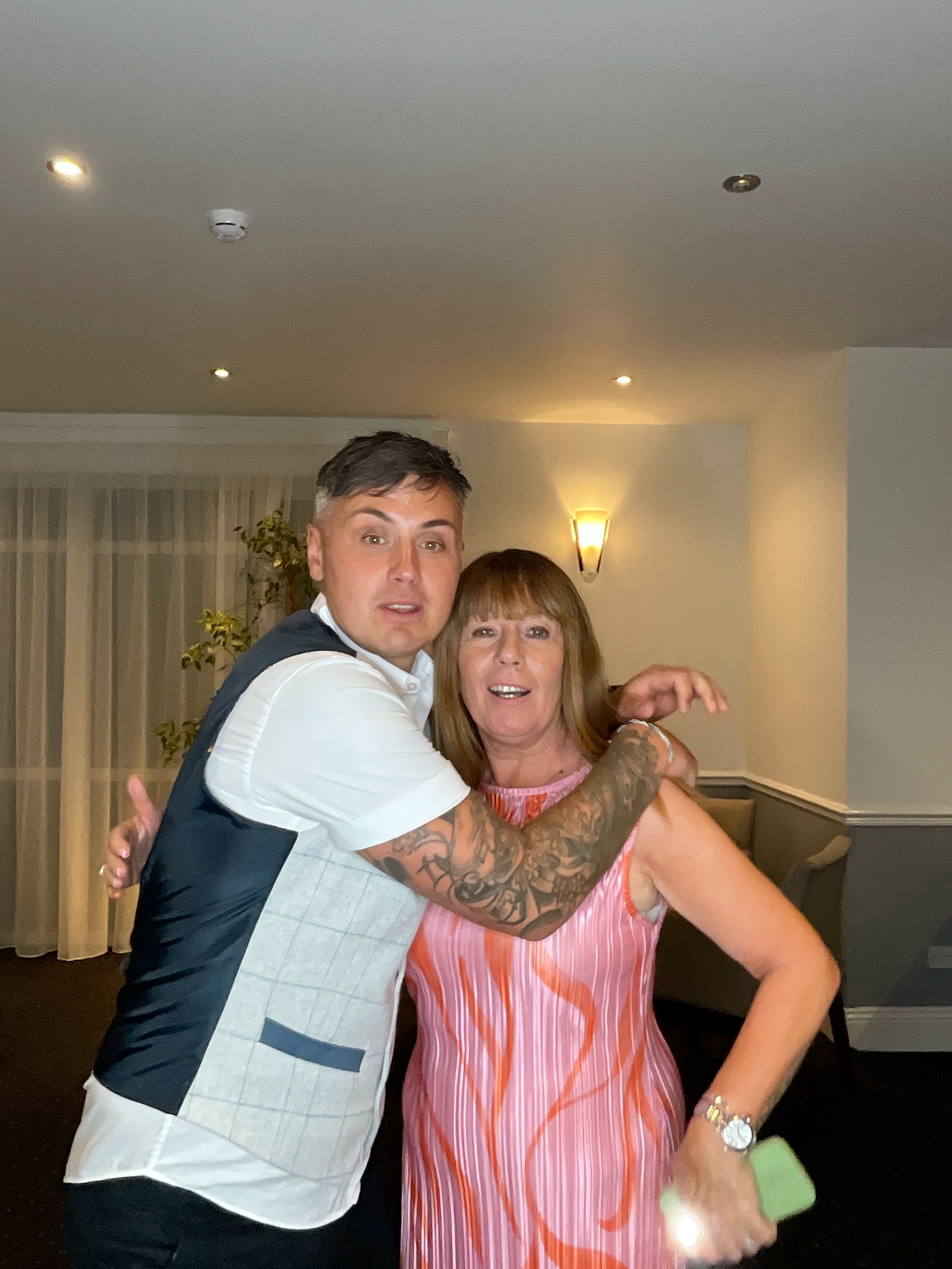 Hannah & Alex  | View more photos from the event at gallery.magicimages.uk/u/MagicImages/Hannah-Alex