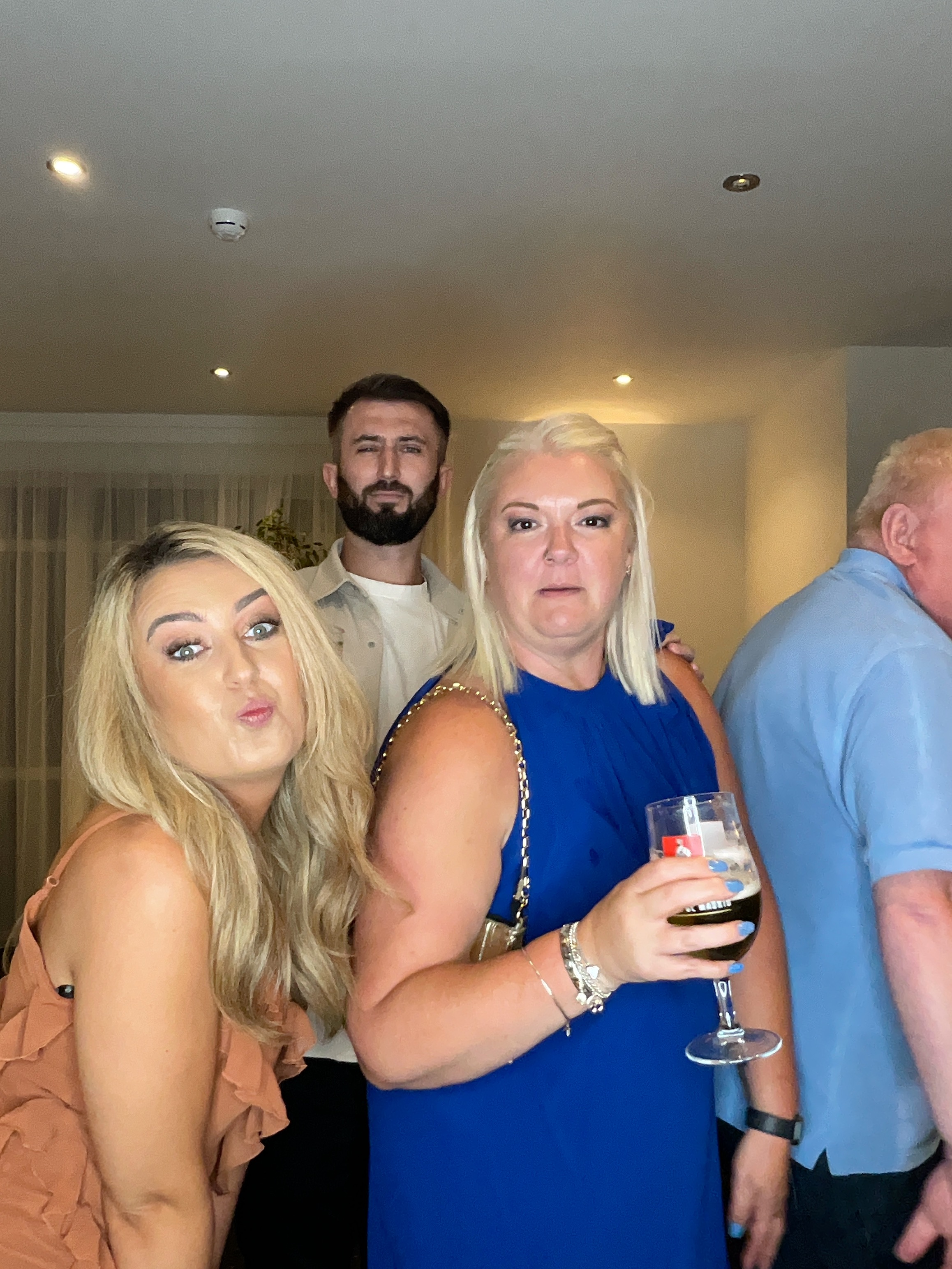 Hannah & Alex  | View more photos from the event at gallery.magicimages.uk/u/MagicImages/Hannah-Alex