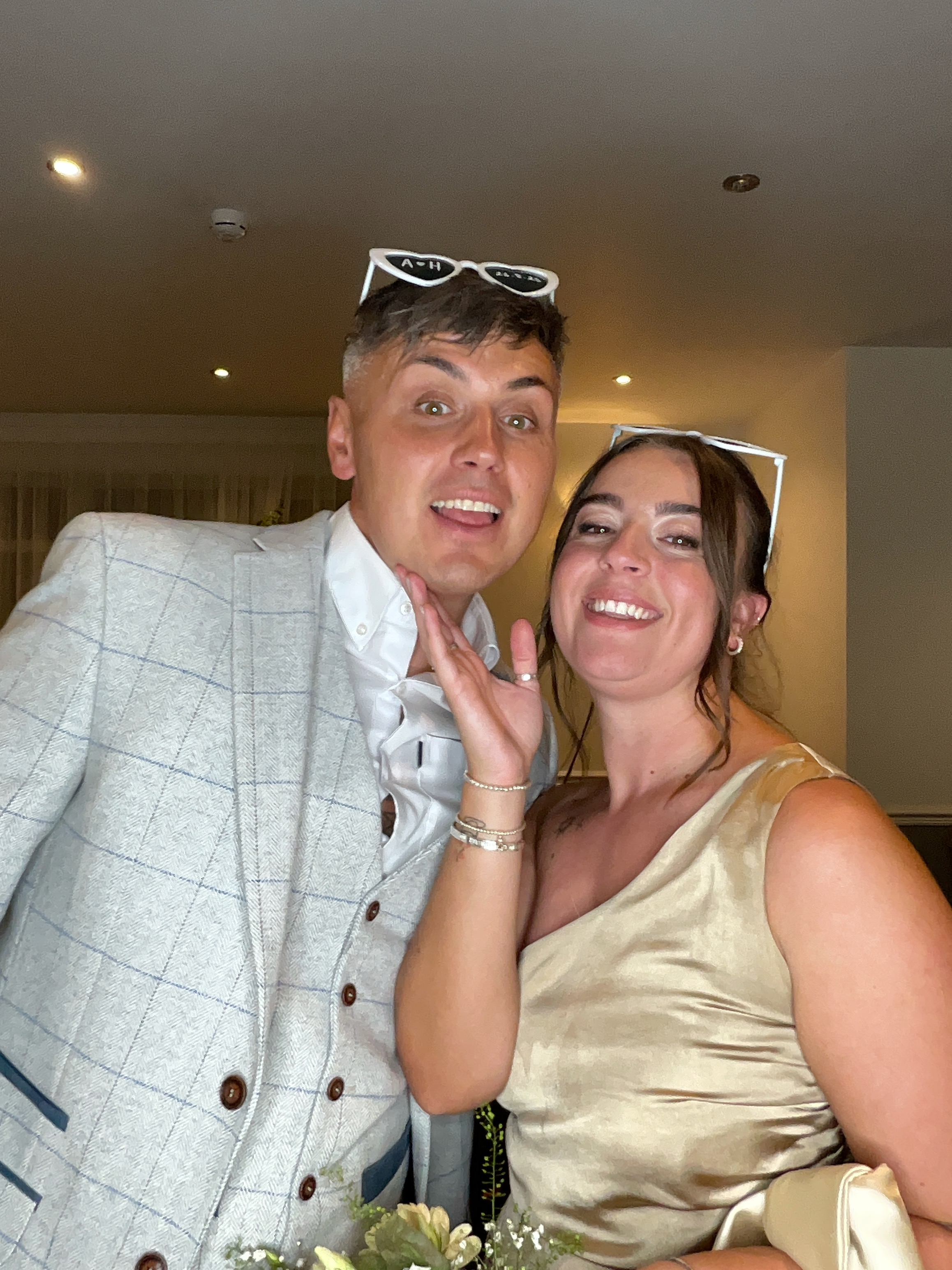 Hannah & Alex  | View more photos from the event at gallery.magicimages.uk/u/MagicImages/Hannah-Alex