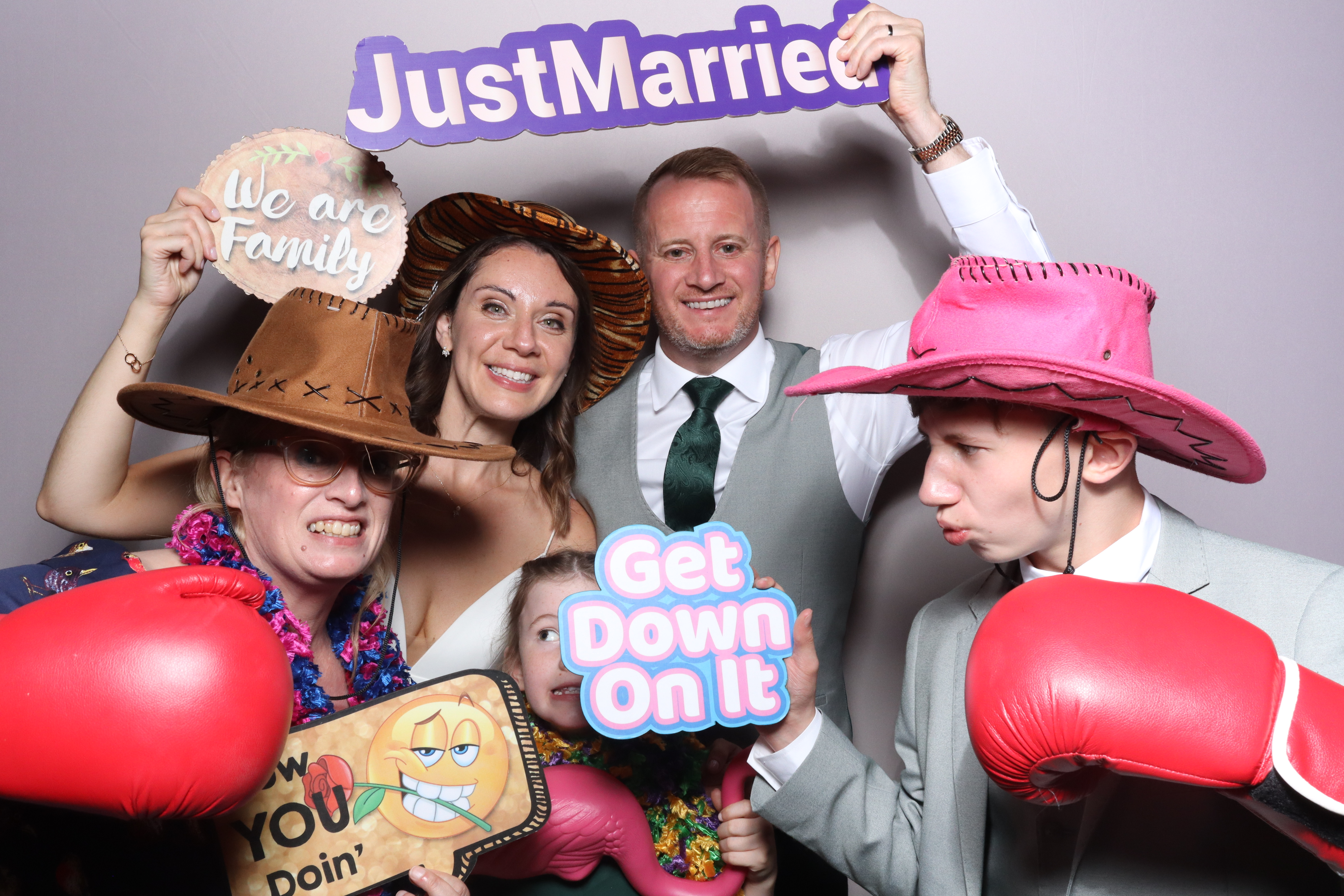 Ian & Marie  | View more photos from the event at gallery.magicimages.uk/u/MagicImages/Ian-Marie