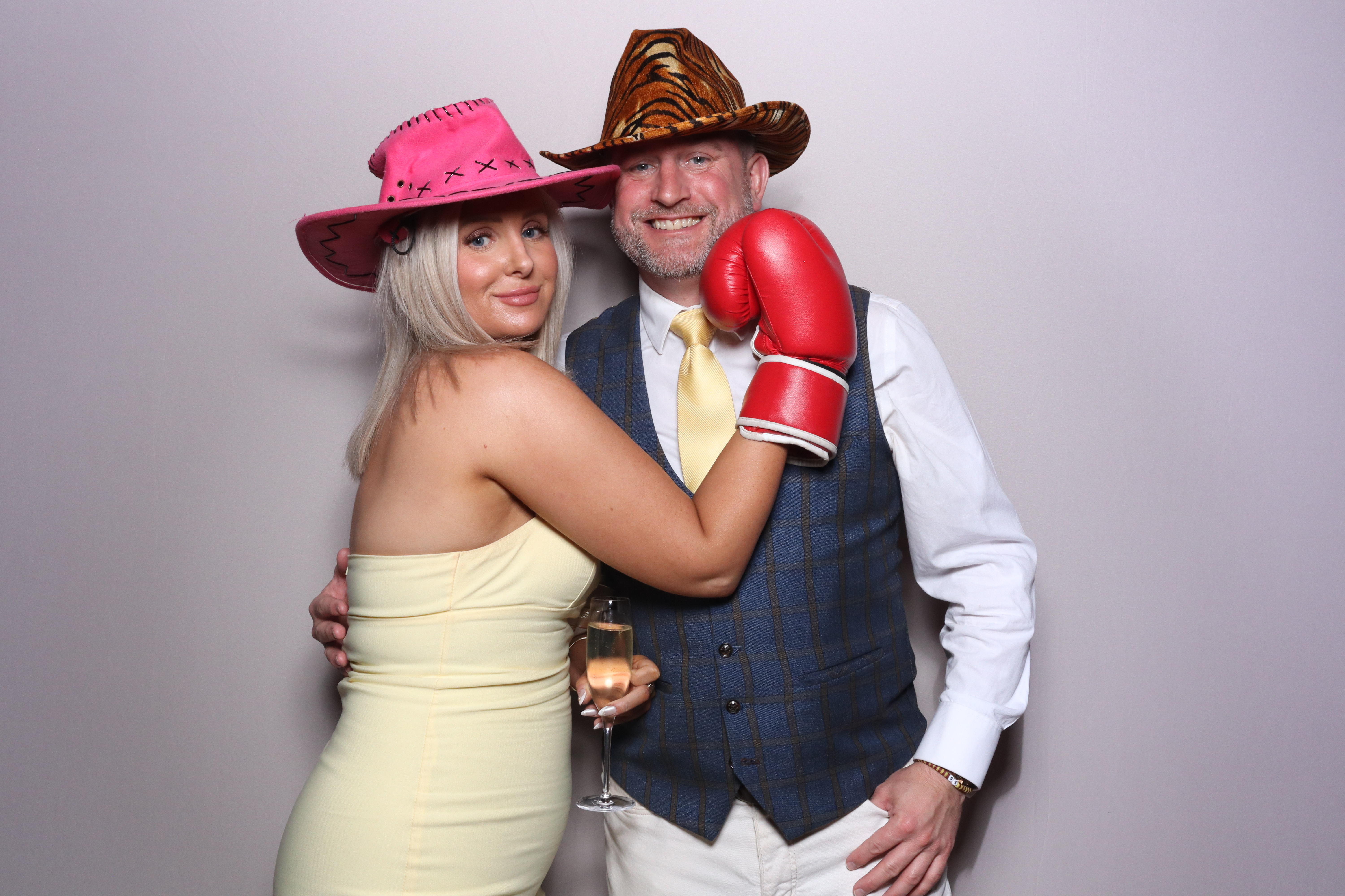 Ian & Marie  | View more photos from the event at gallery.magicimages.uk/u/MagicImages/Ian-Marie