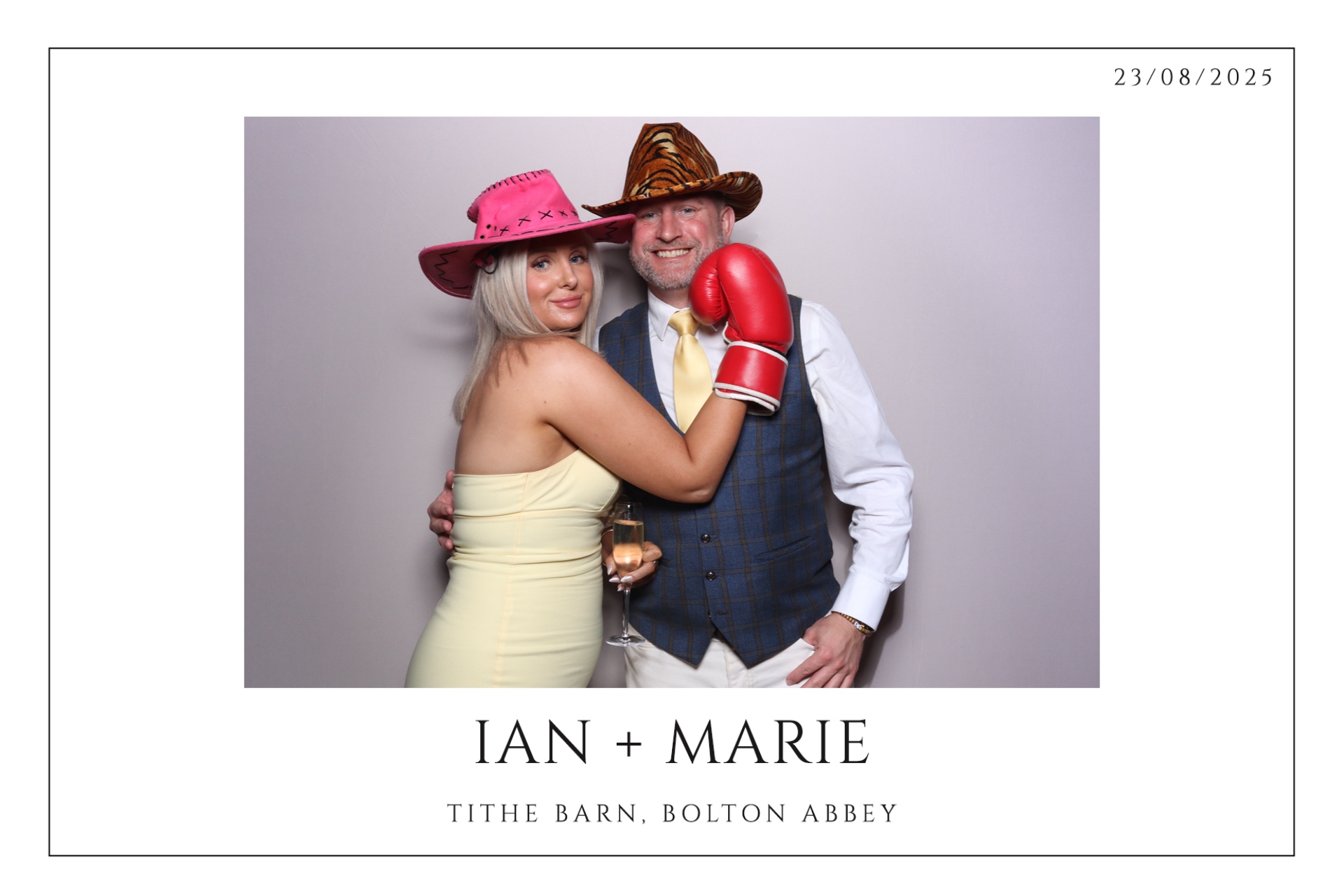 Ian & Marie  | View more photos from the event at gallery.magicimages.uk/u/MagicImages/Ian-Marie