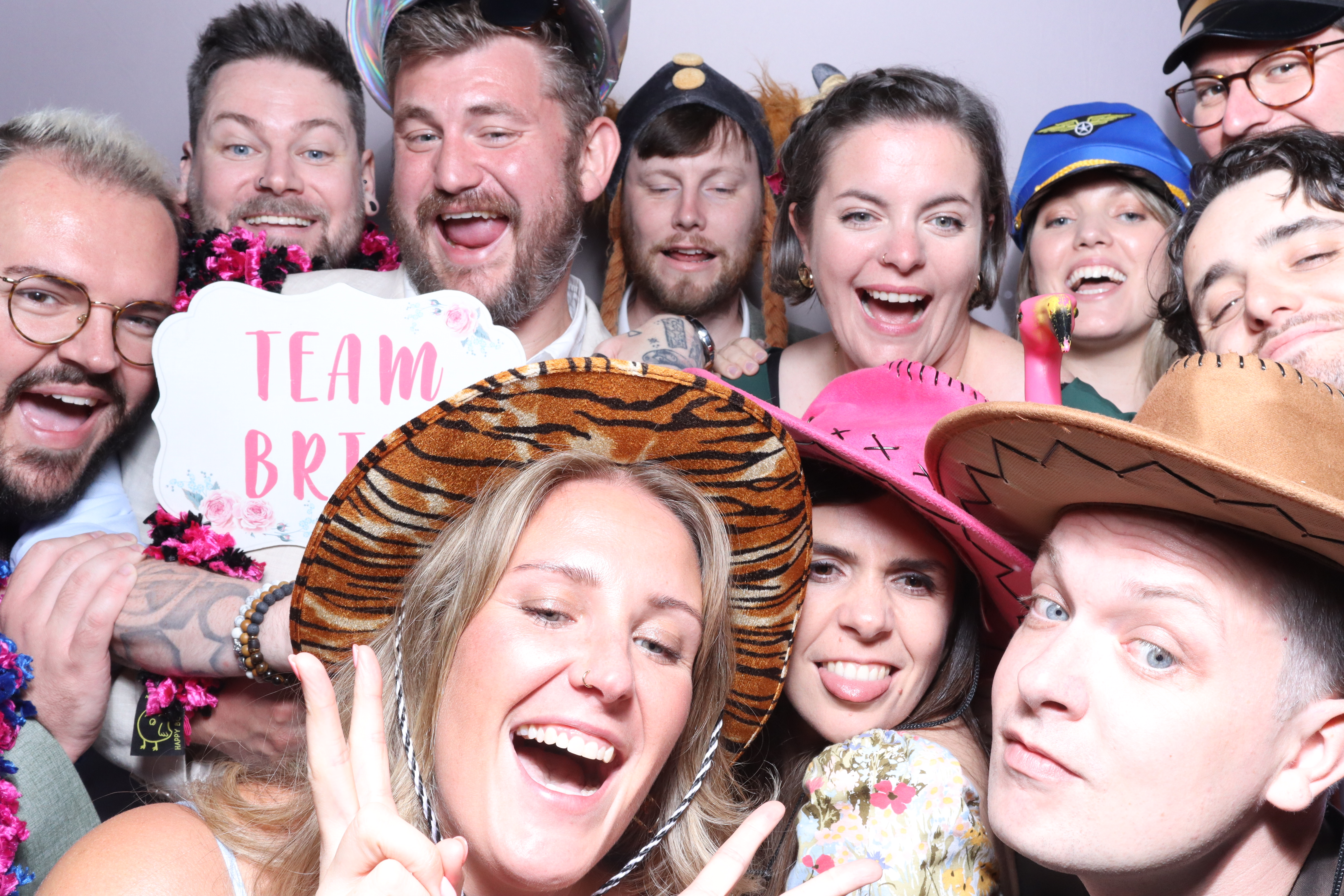 Ian & Marie  | View more photos from the event at gallery.magicimages.uk/u/MagicImages/Ian-Marie