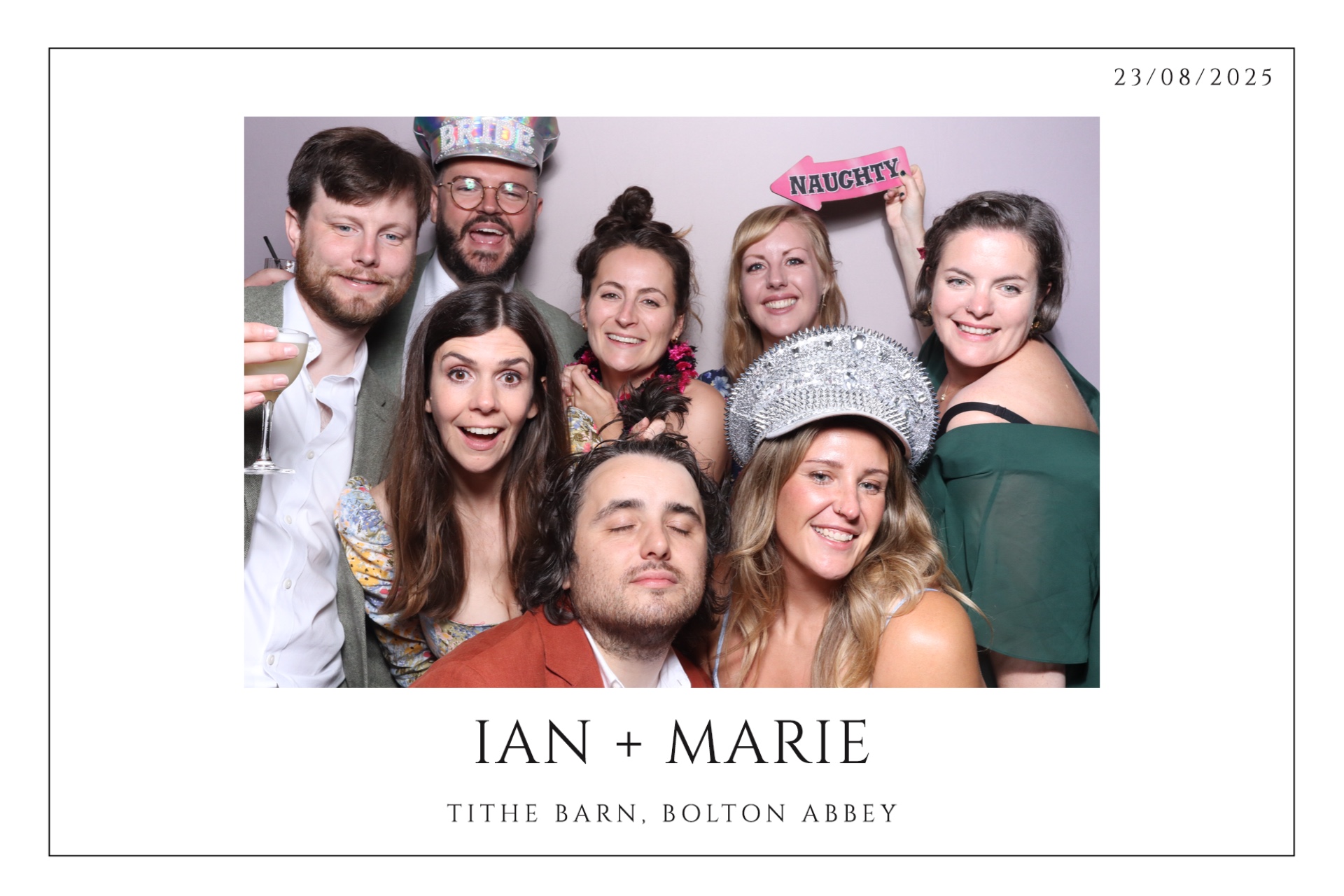 Ian & Marie  | View more photos from the event at gallery.magicimages.uk/u/MagicImages/Ian-Marie