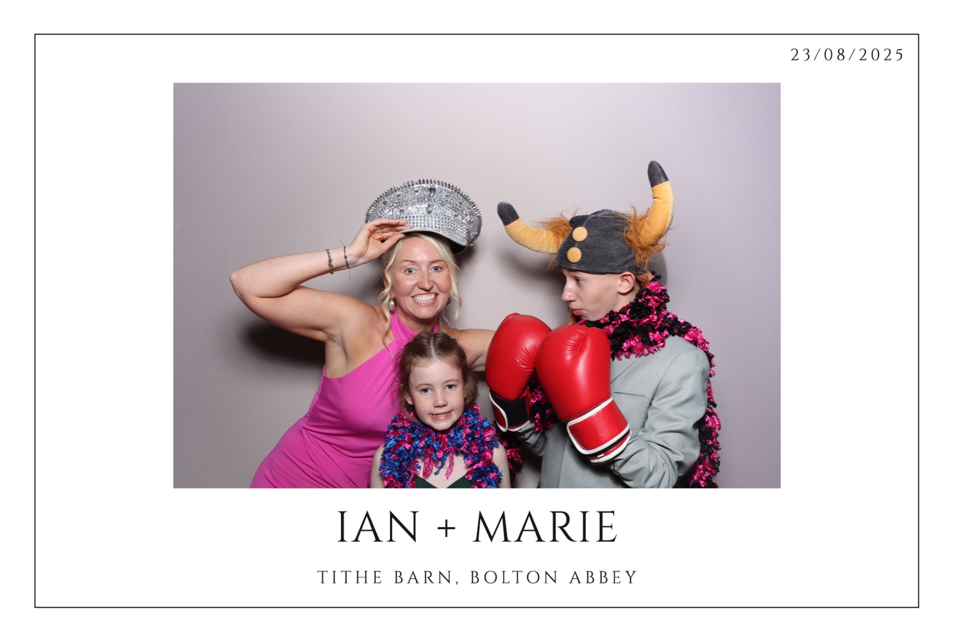 Ian & Marie  | View more photos from the event at gallery.magicimages.uk/u/MagicImages/Ian-Marie