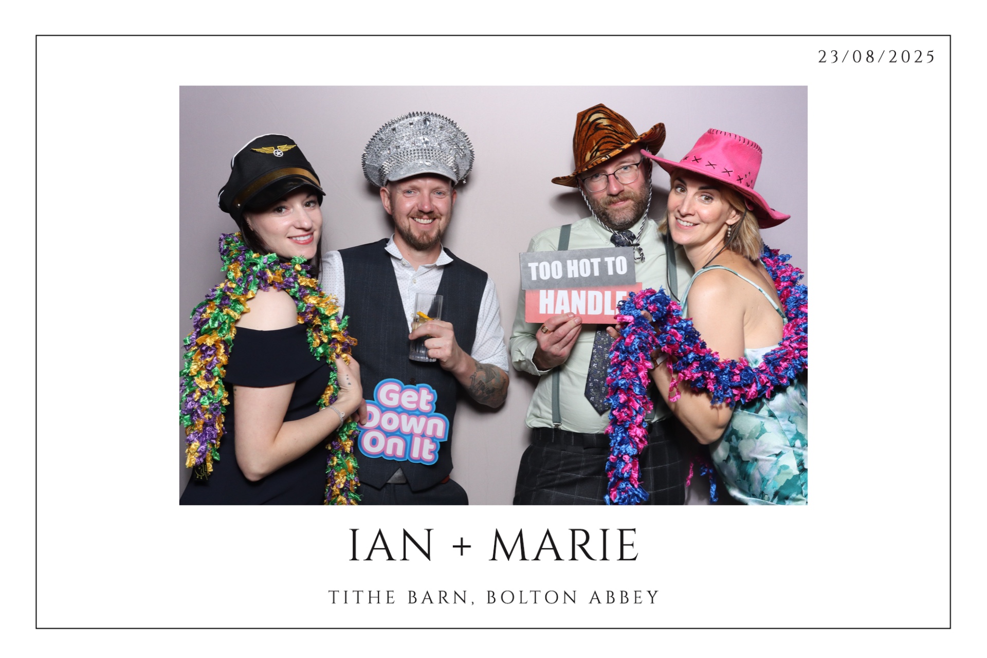 Ian & Marie  | View more photos from the event at gallery.magicimages.uk/u/MagicImages/Ian-Marie