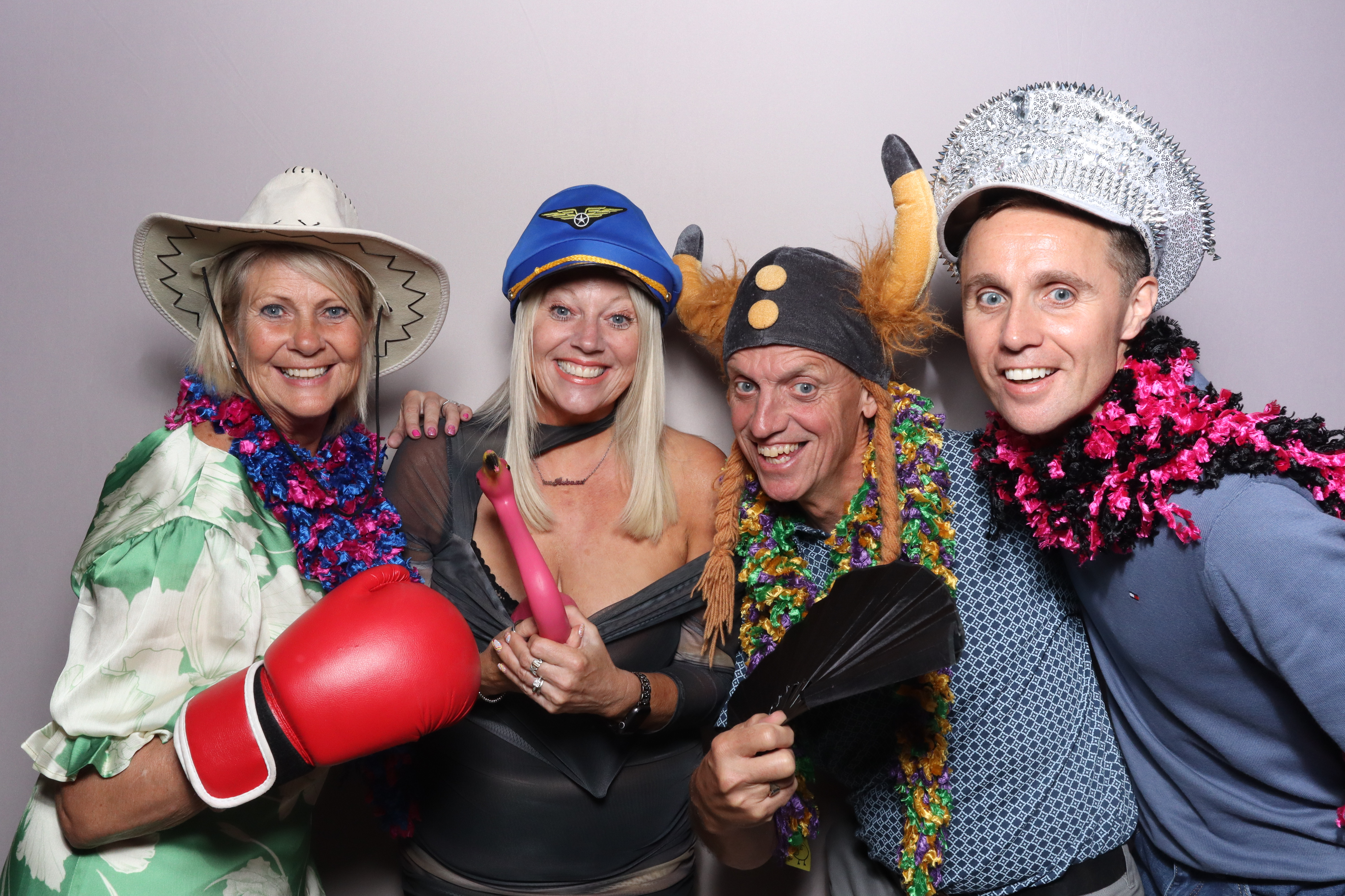 Ian & Marie  | View more photos from the event at gallery.magicimages.uk/u/MagicImages/Ian-Marie