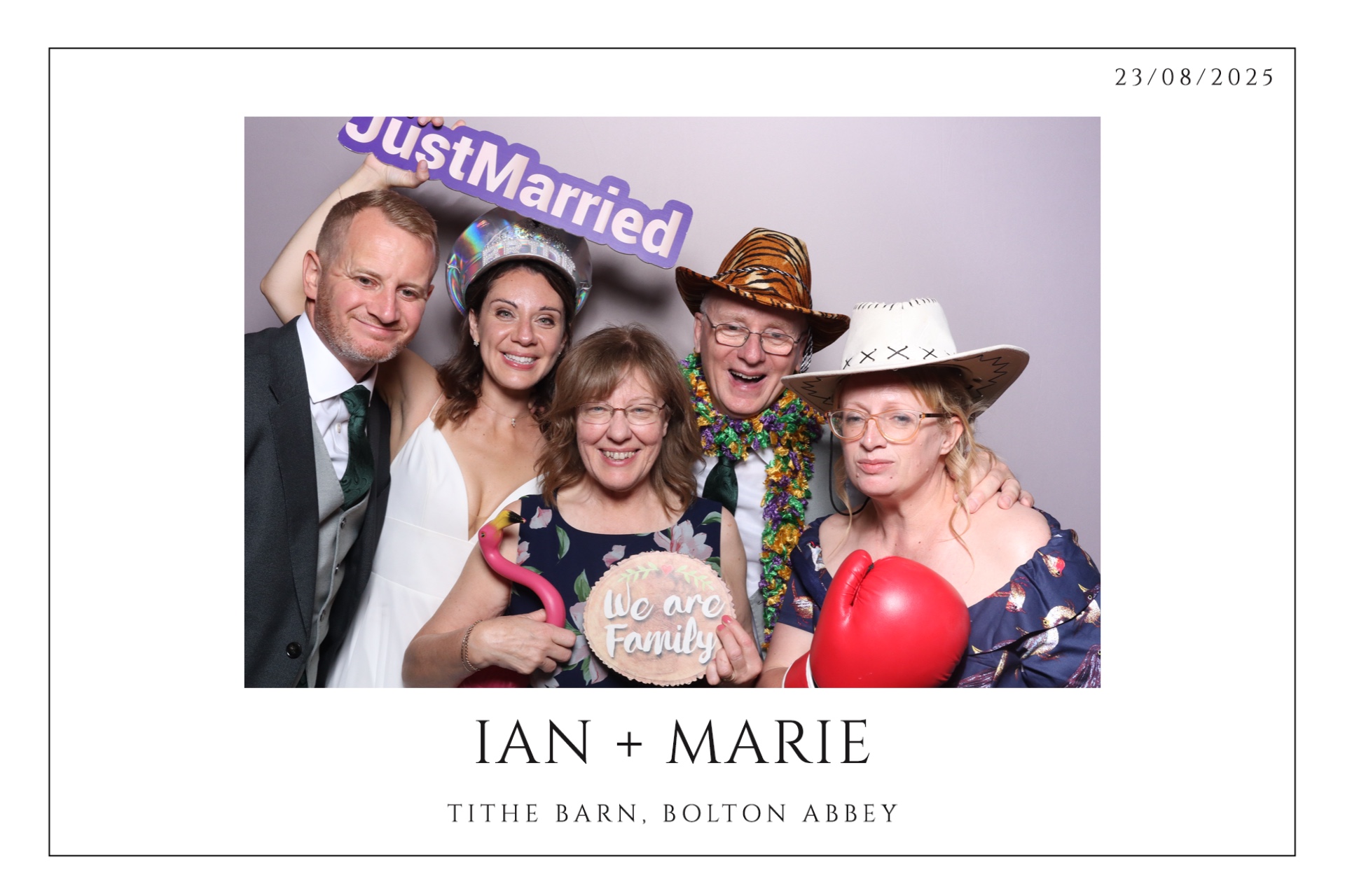 Ian & Marie  | View more photos from the event at gallery.magicimages.uk/u/MagicImages/Ian-Marie