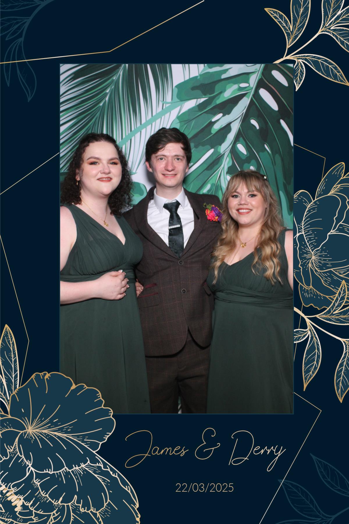 James & Derry  | View more photos from the event at gallery.magicimages.uk/u/MagicImages/James-Derry