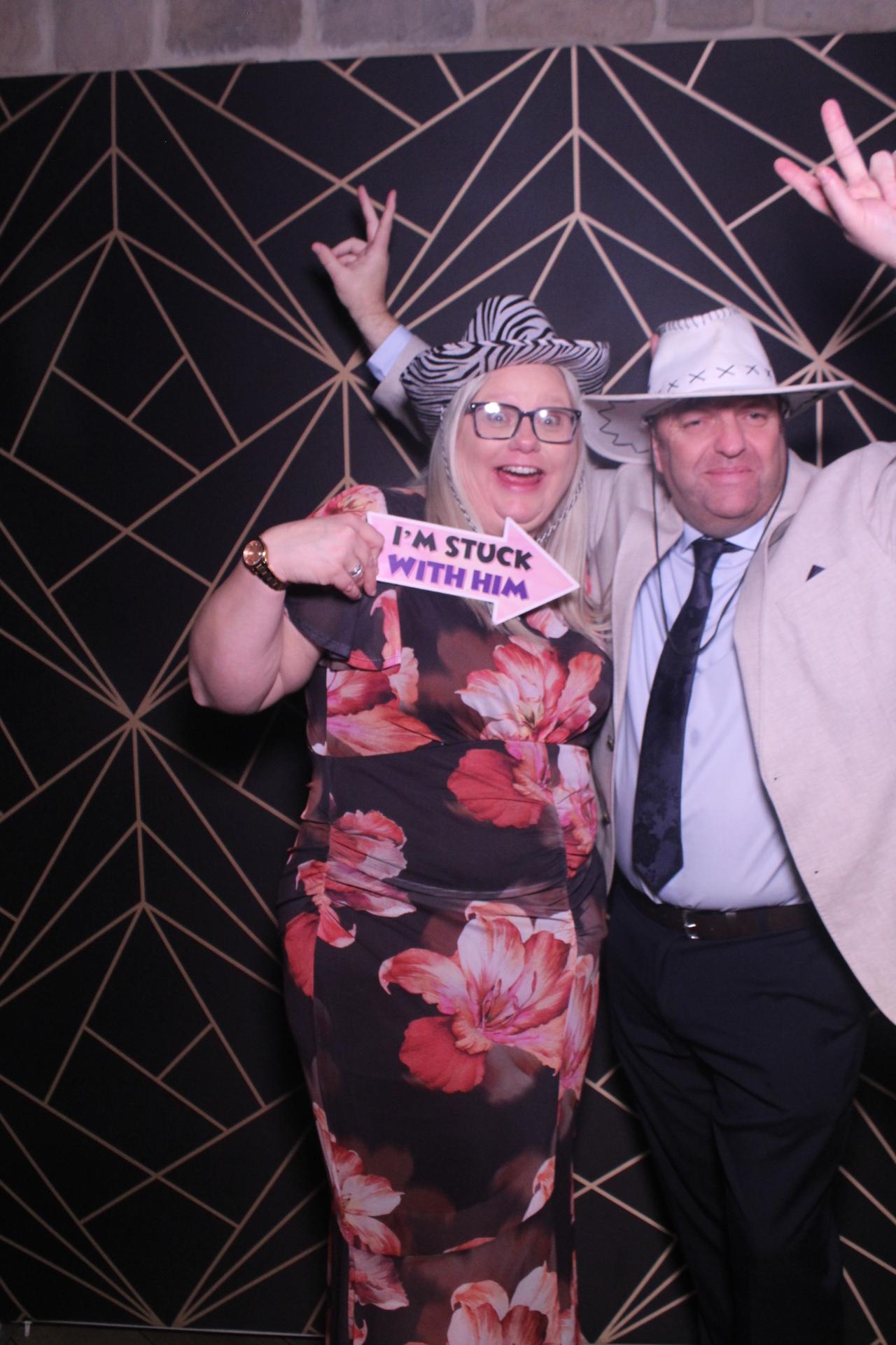 Jay & Laura  | View more photos from the event at gallery.magicimages.uk/u/MagicImages/Jay-Laura