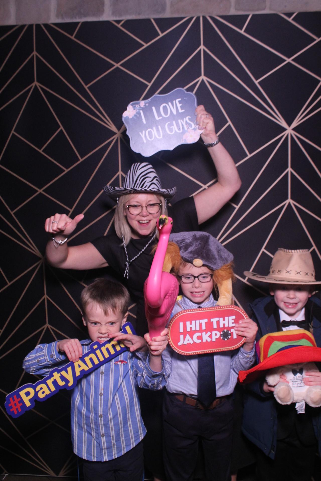 Jay & Laura  | View more photos from the event at gallery.magicimages.uk/u/MagicImages/Jay-Laura