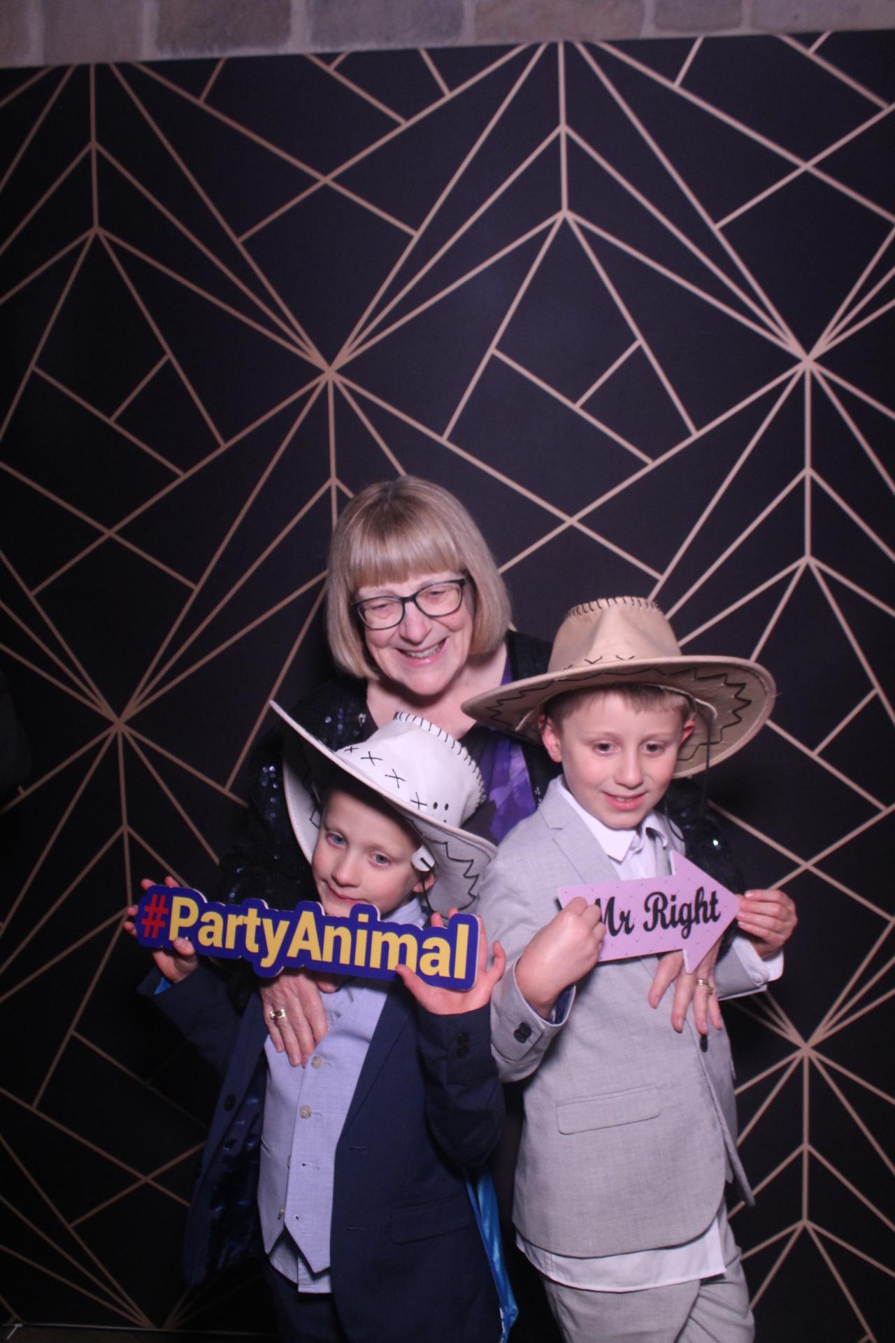 Jay & Laura  | View more photos from the event at gallery.magicimages.uk/u/MagicImages/Jay-Laura