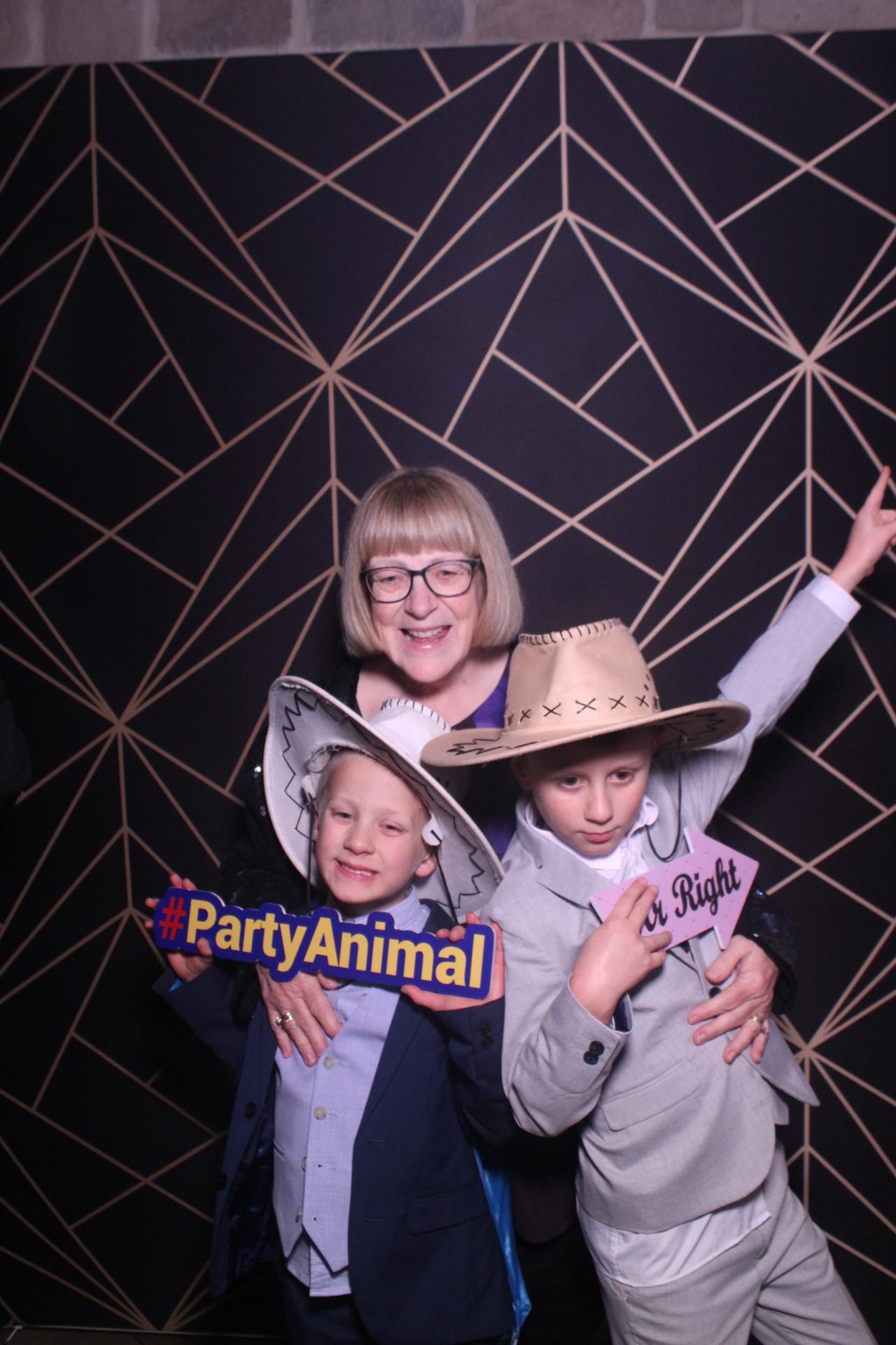 Jay & Laura  | View more photos from the event at gallery.magicimages.uk/u/MagicImages/Jay-Laura