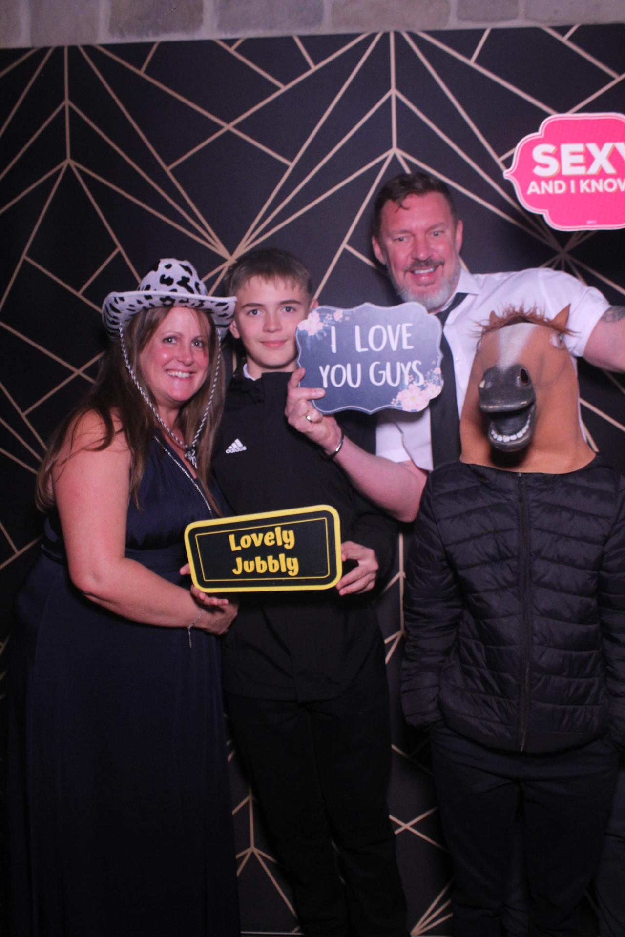 Jay & Laura  | View more photos from the event at gallery.magicimages.uk/u/MagicImages/Jay-Laura