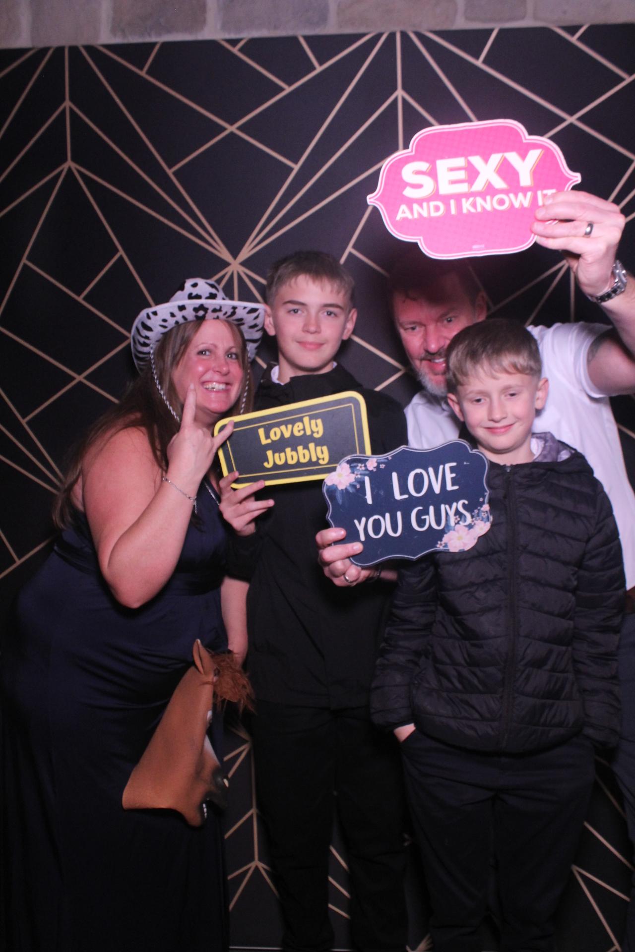 Jay & Laura  | View more photos from the event at gallery.magicimages.uk/u/MagicImages/Jay-Laura