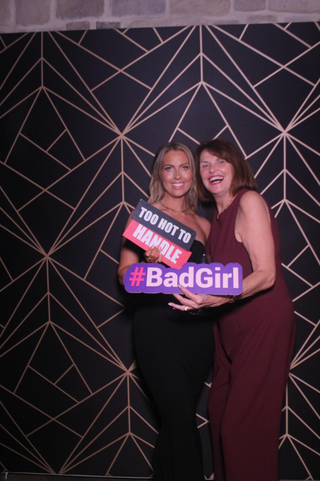 Jay & Laura  | View more photos from the event at gallery.magicimages.uk/u/MagicImages/Jay-Laura