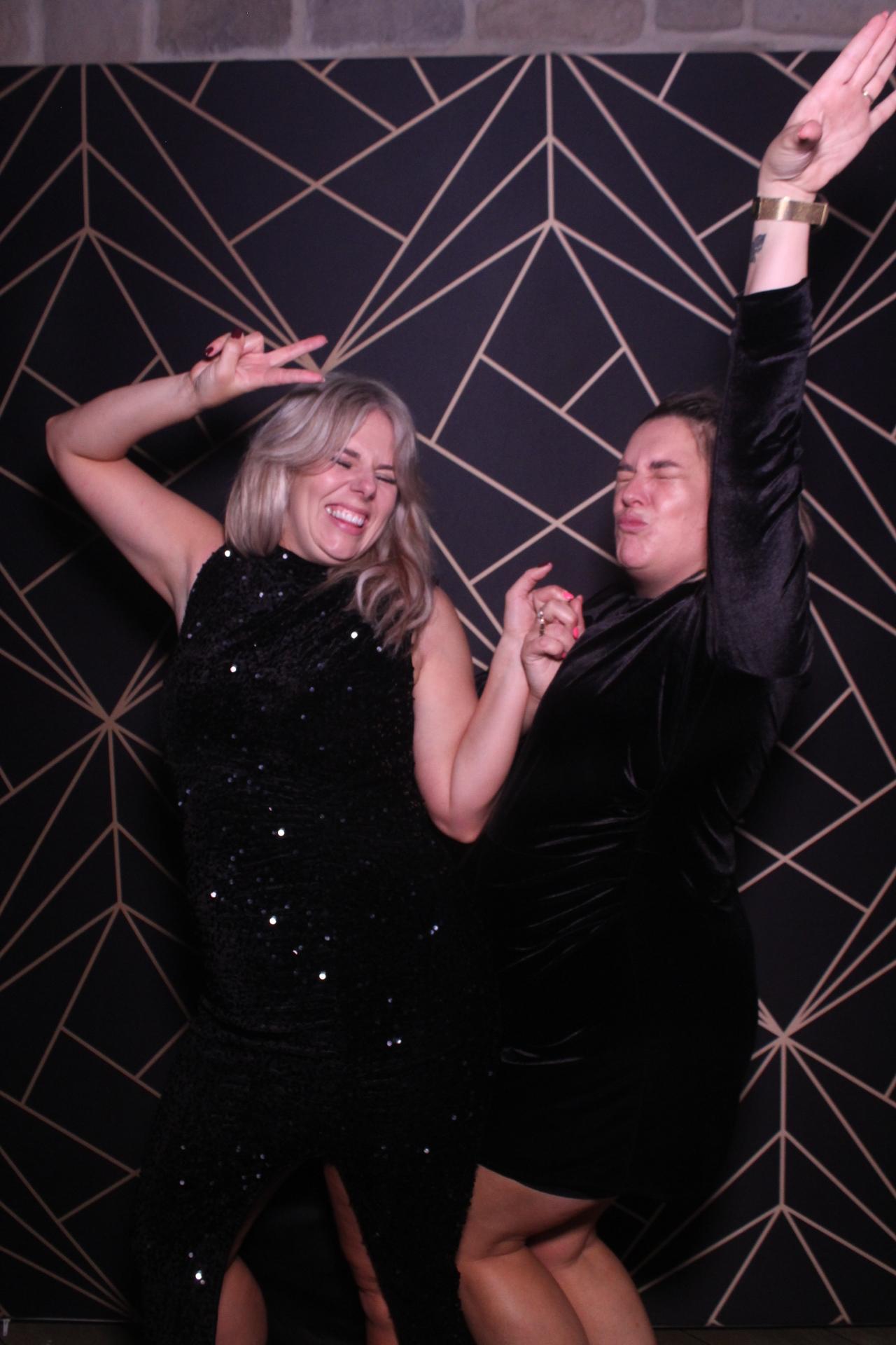 Jay & Laura  | View more photos from the event at gallery.magicimages.uk/u/MagicImages/Jay-Laura