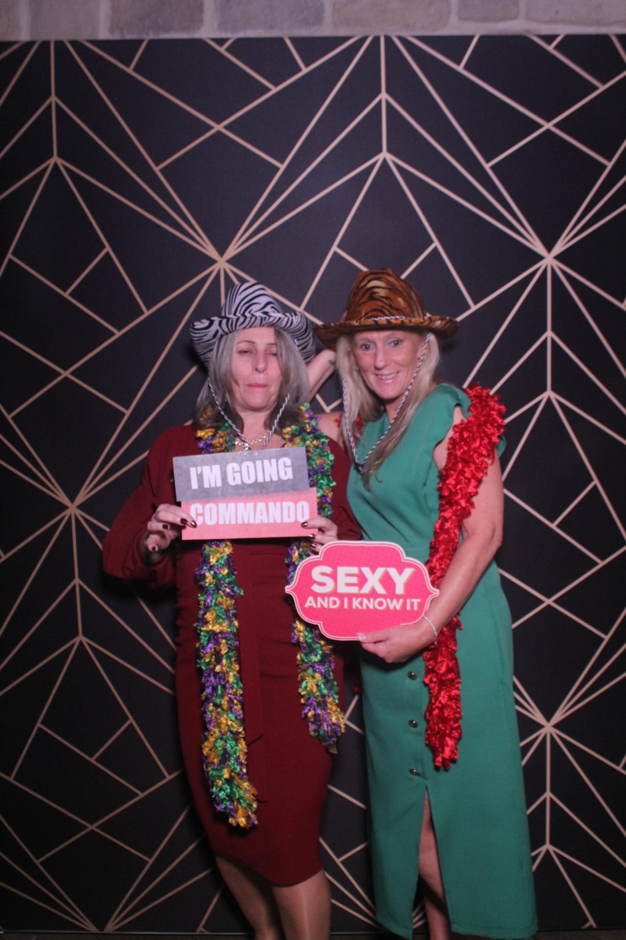 Jay & Laura  | View more photos from the event at gallery.magicimages.uk/u/MagicImages/Jay-Laura