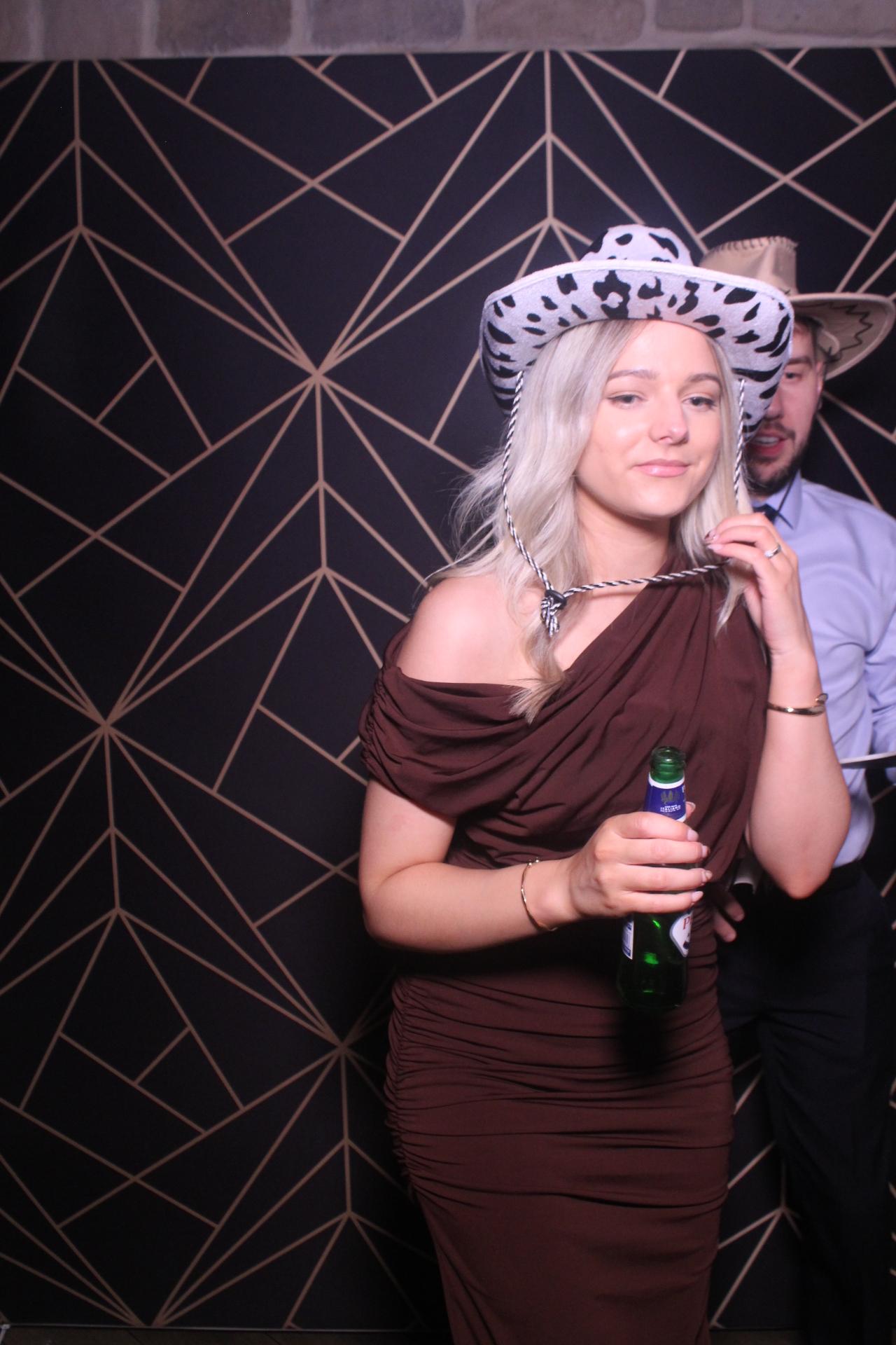 Jay & Laura  | View more photos from the event at gallery.magicimages.uk/u/MagicImages/Jay-Laura