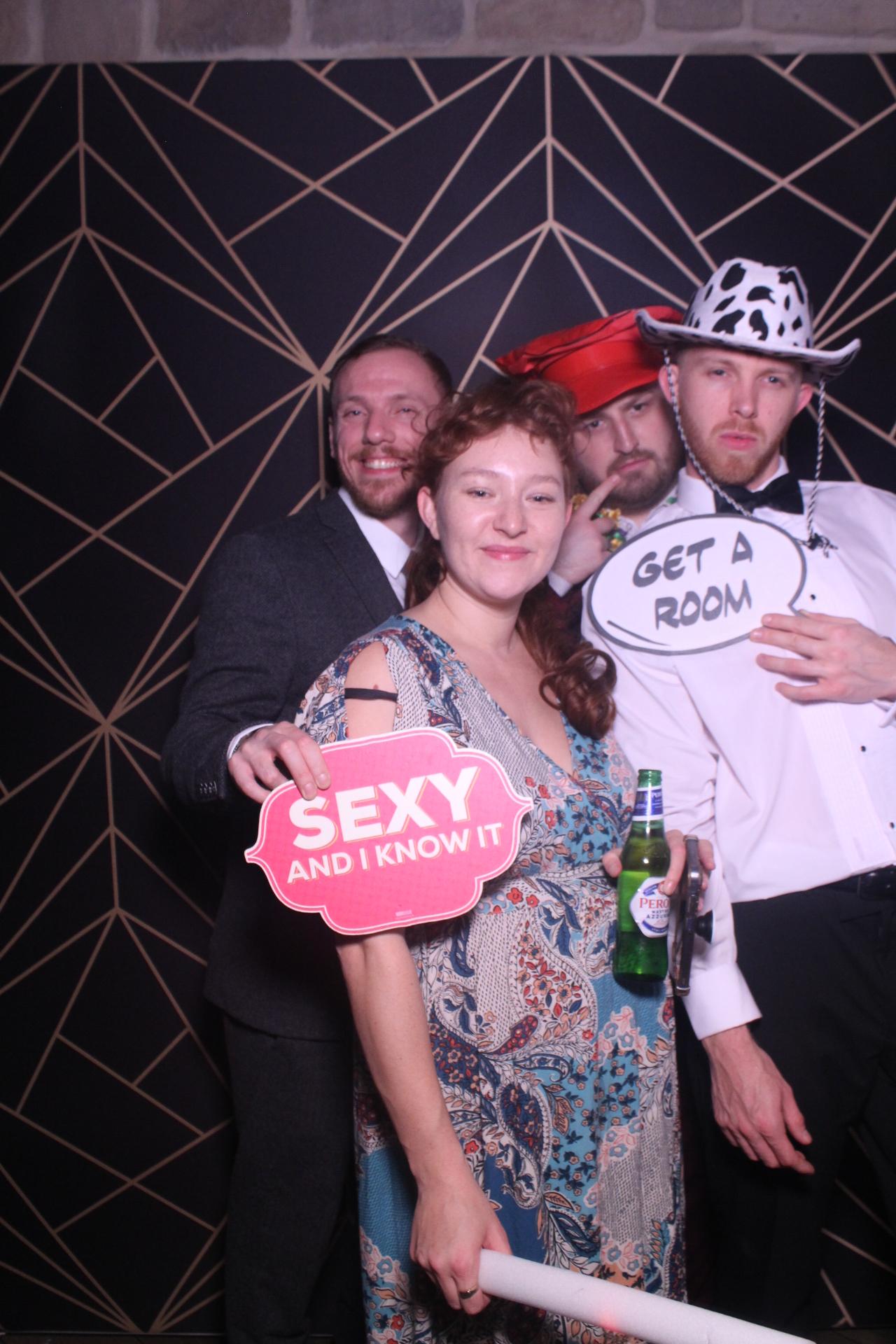 Jay & Laura  | View more photos from the event at gallery.magicimages.uk/u/MagicImages/Jay-Laura