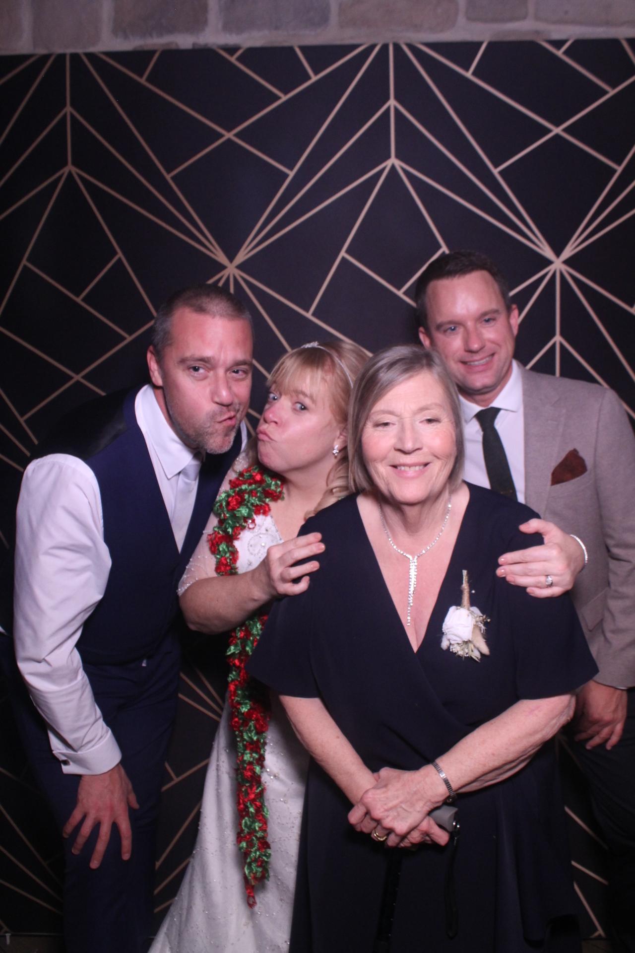 Jay & Laura  | View more photos from the event at gallery.magicimages.uk/u/MagicImages/Jay-Laura