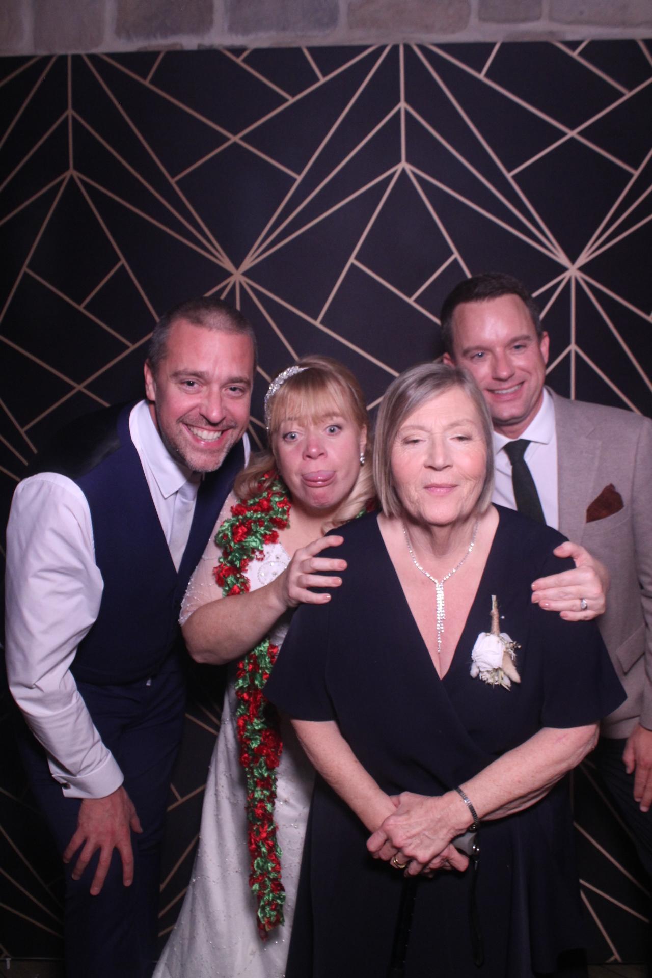 Jay & Laura  | View more photos from the event at gallery.magicimages.uk/u/MagicImages/Jay-Laura