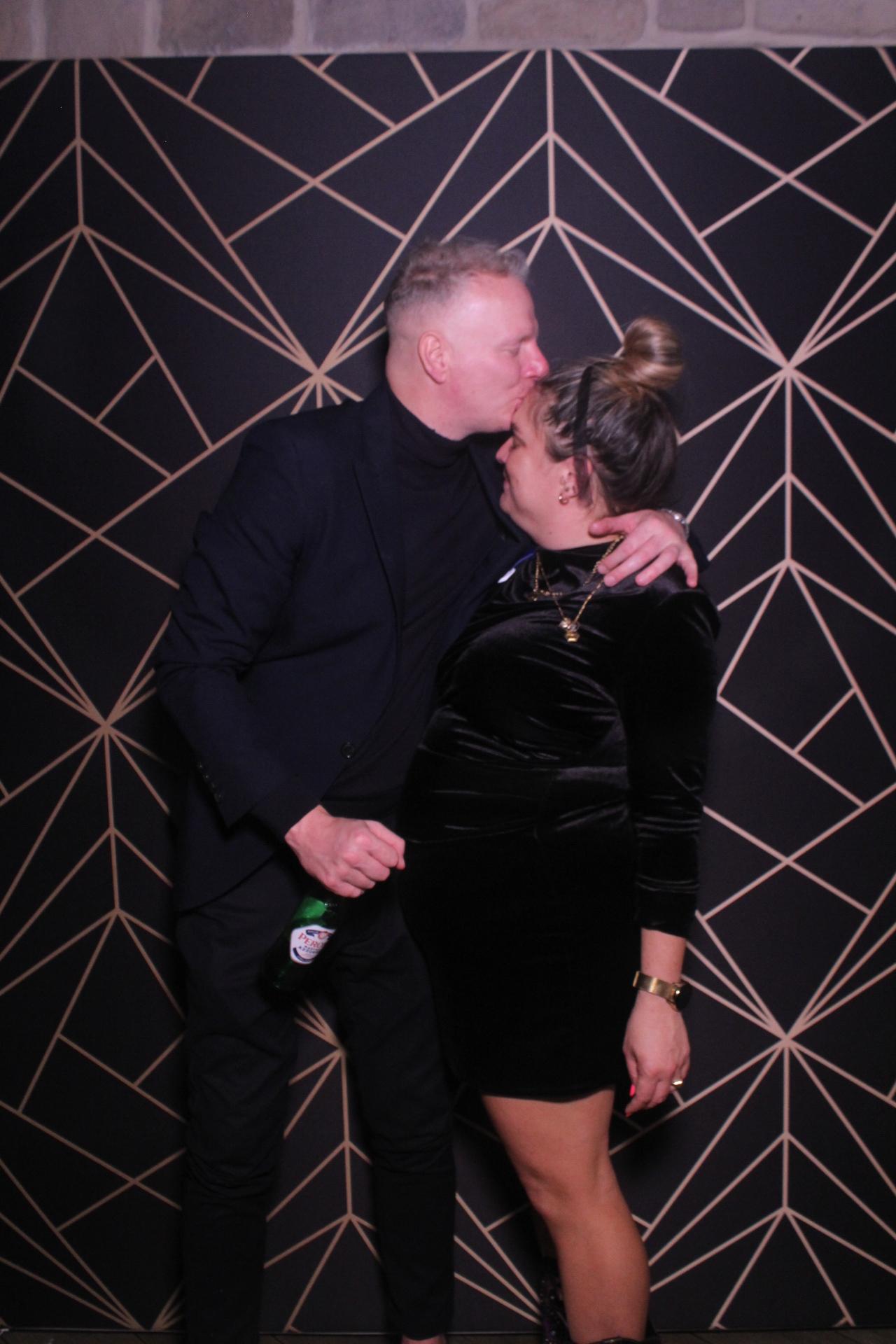 Jay & Laura  | View more photos from the event at gallery.magicimages.uk/u/MagicImages/Jay-Laura