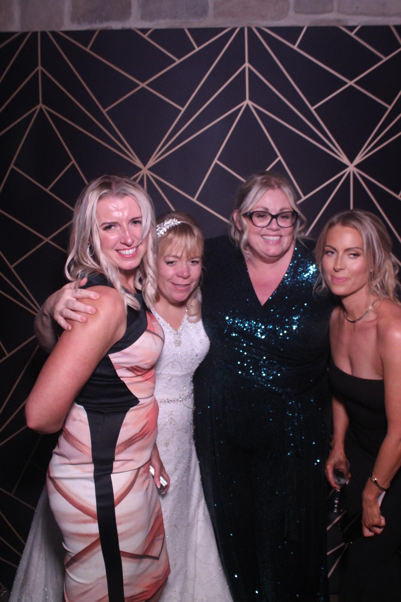 Jay & Laura  | View more photos from the event at gallery.magicimages.uk/u/MagicImages/Jay-Laura