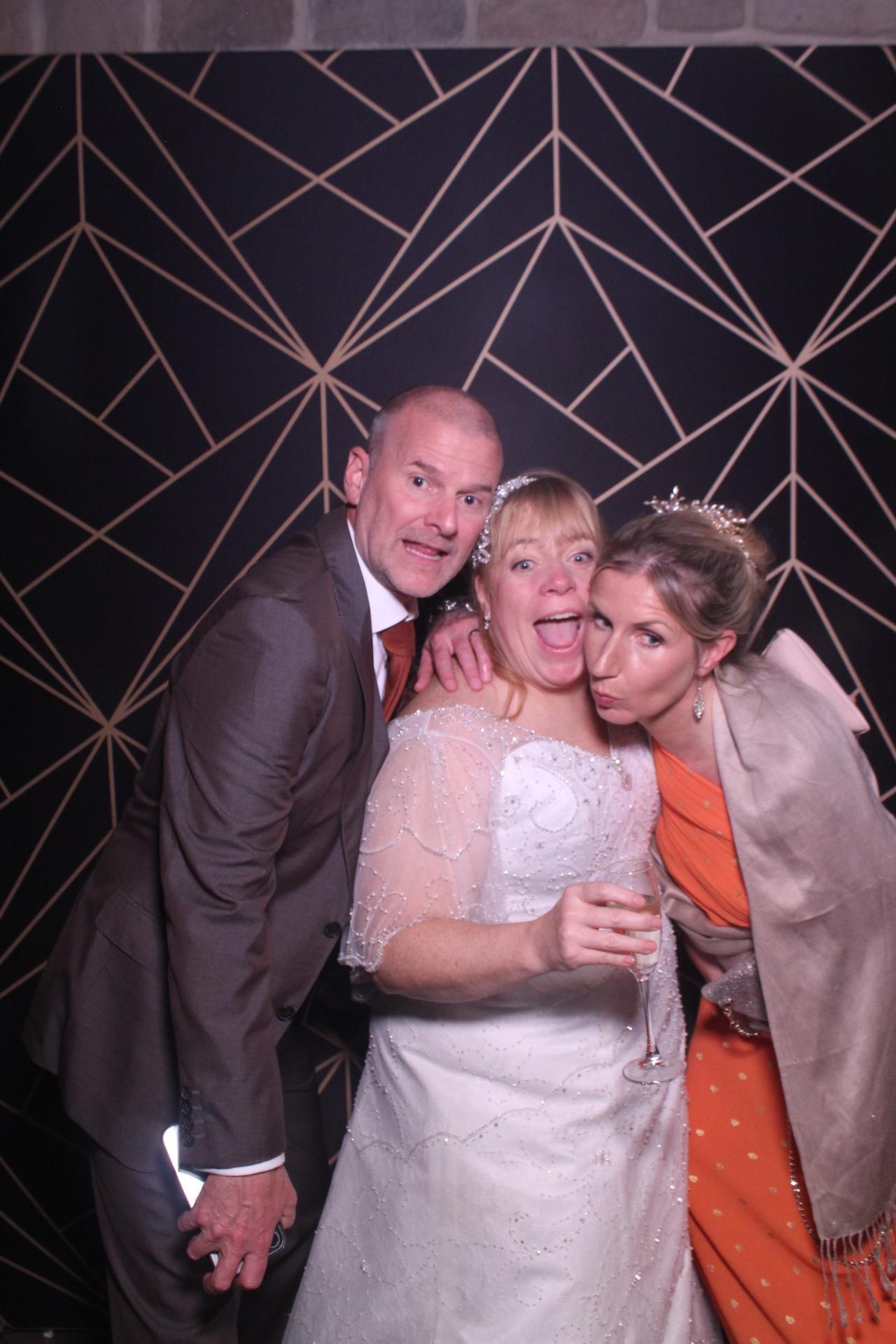 Jay & Laura  | View more photos from the event at gallery.magicimages.uk/u/MagicImages/Jay-Laura