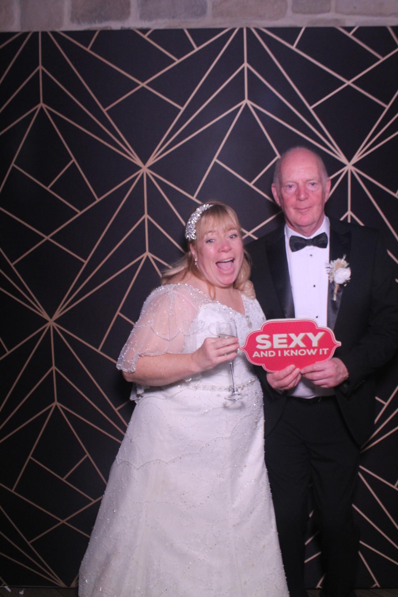 Jay & Laura  | View more photos from the event at gallery.magicimages.uk/u/MagicImages/Jay-Laura