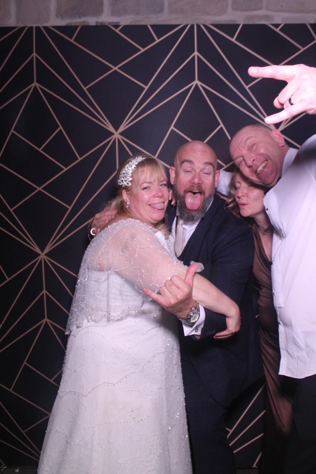 Jay & Laura  | View more photos from the event at gallery.magicimages.uk/u/MagicImages/Jay-Laura