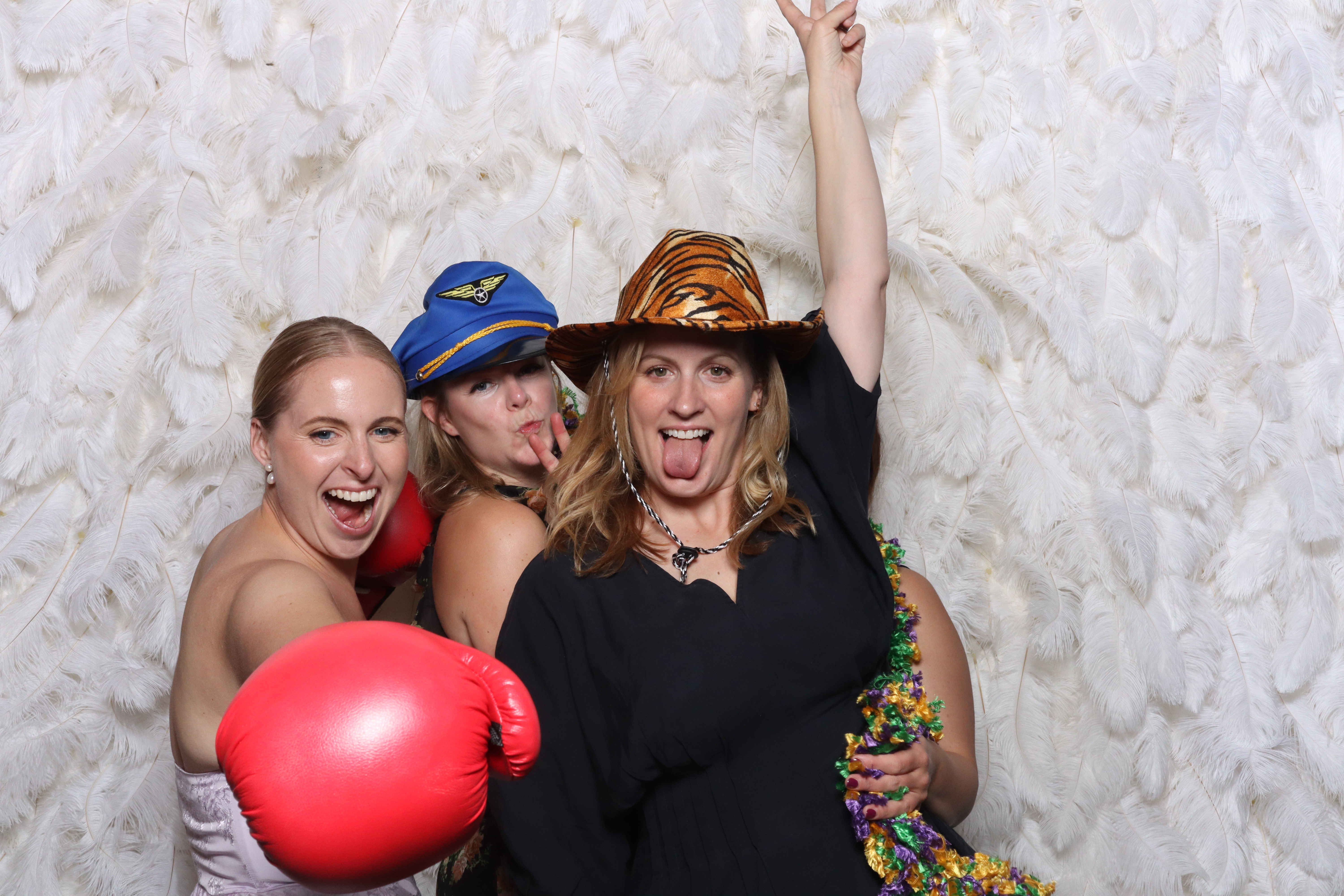 Katherine & Jamie | View more photos from the event at gallery.magicimages.uk/u/MagicImages/Katherine-Jamie