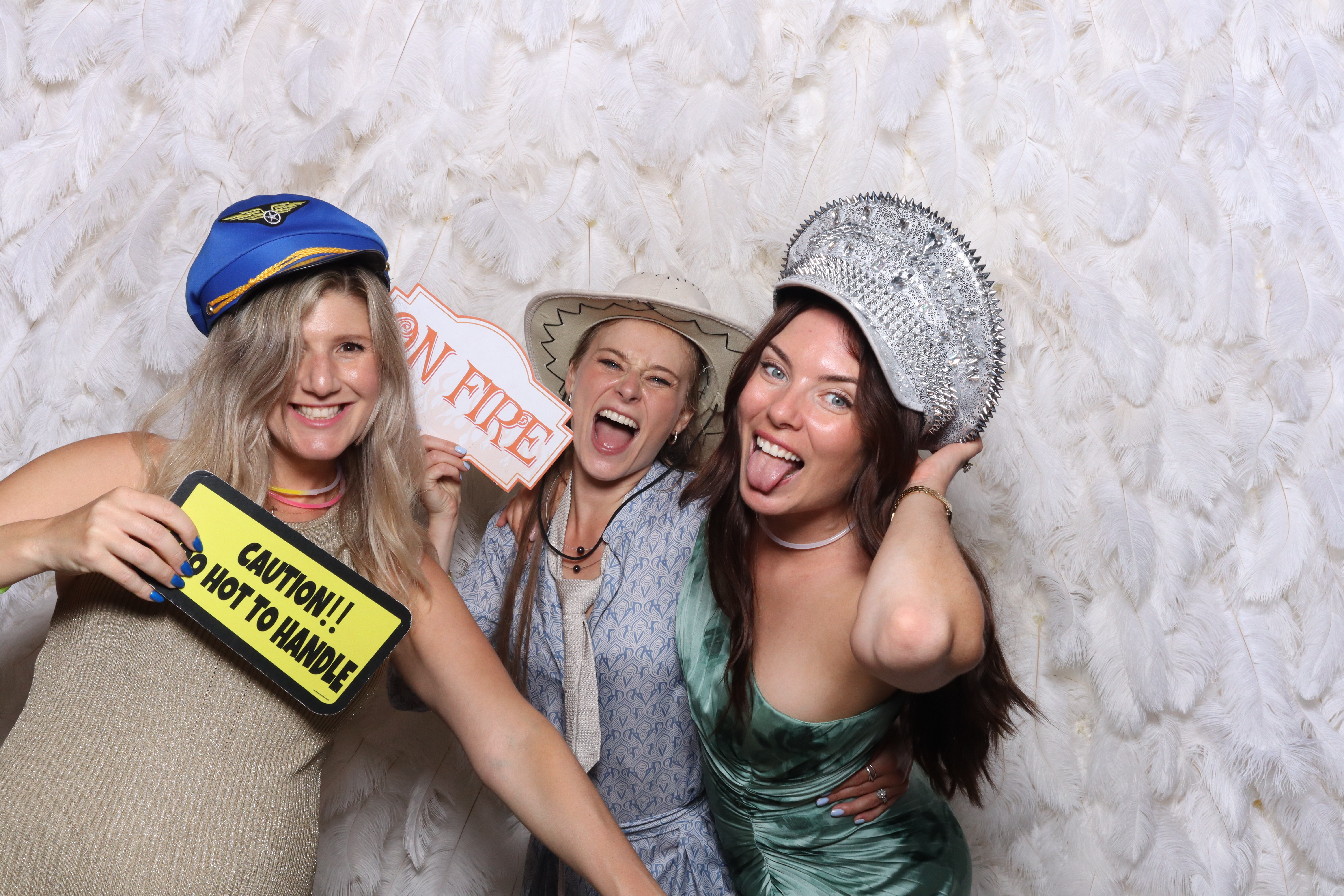 Katherine & Jamie | View more photos from the event at gallery.magicimages.uk/u/MagicImages/Katherine-Jamie