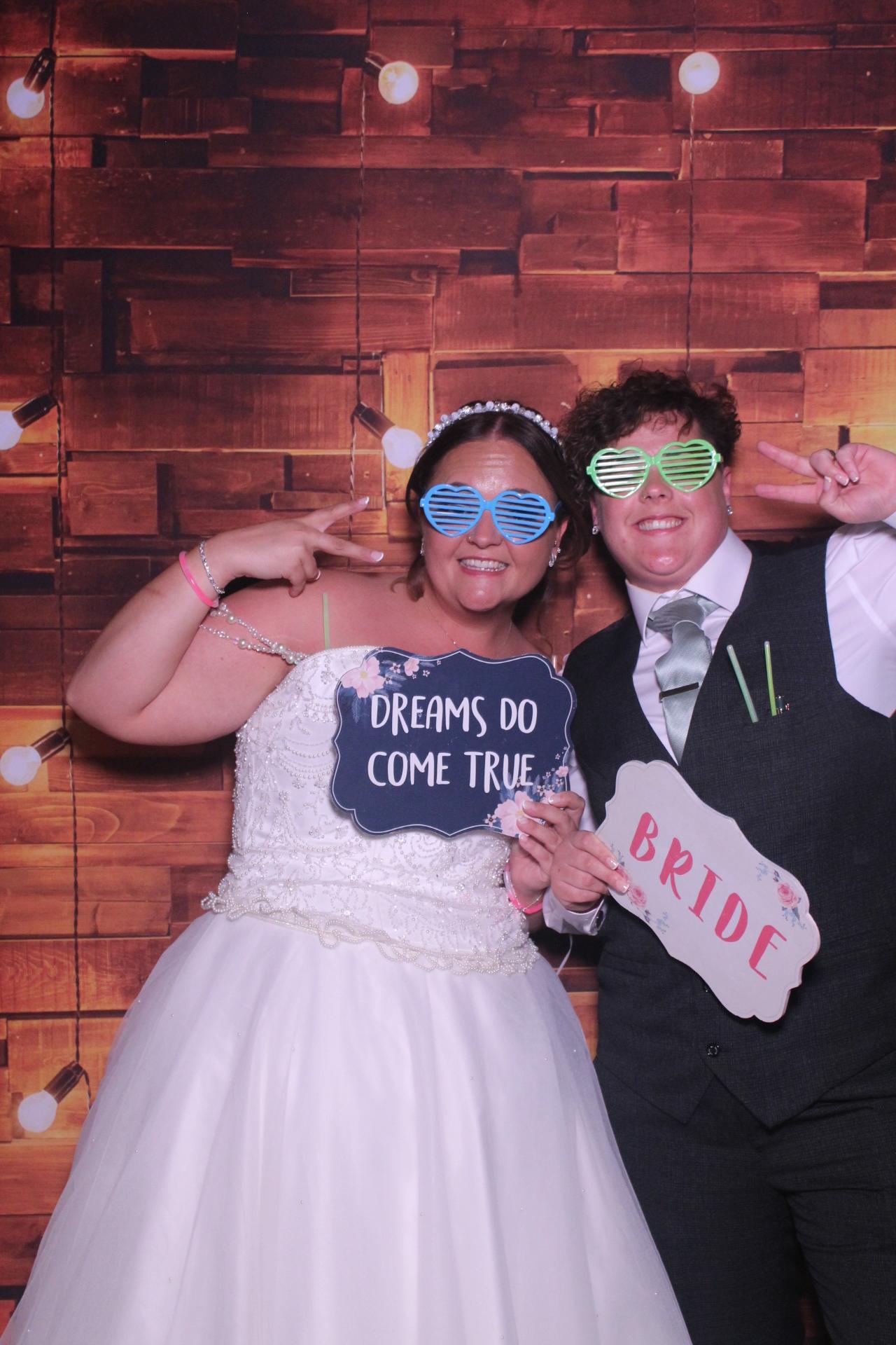 Katie and Leonni’s Wedding | View more photos from the event at gallery.magicimages.uk/u/MagicImages/Katie-and-Leonni’s-Wedding