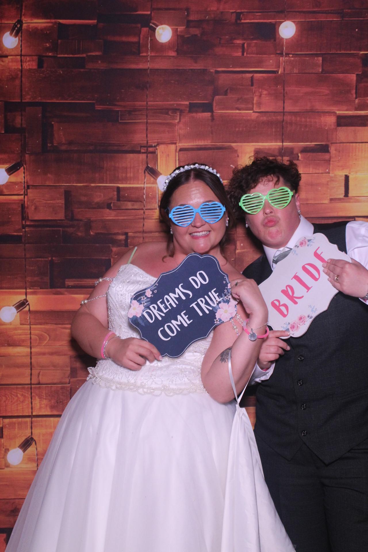 Katie and Leonni’s Wedding | View more photos from the event at gallery.magicimages.uk/u/MagicImages/Katie-and-Leonni’s-Wedding