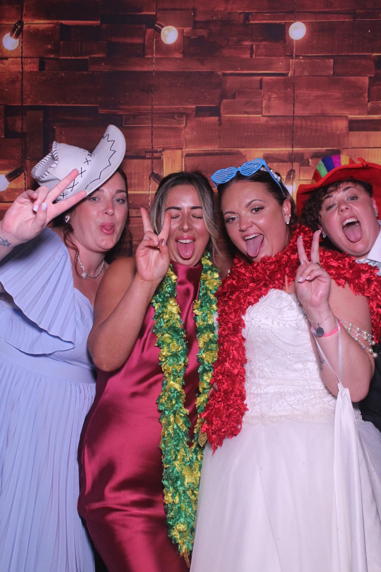 Katie and Leonni’s Wedding | View more photos from the event at gallery.magicimages.uk/u/MagicImages/Katie-and-Leonni’s-Wedding