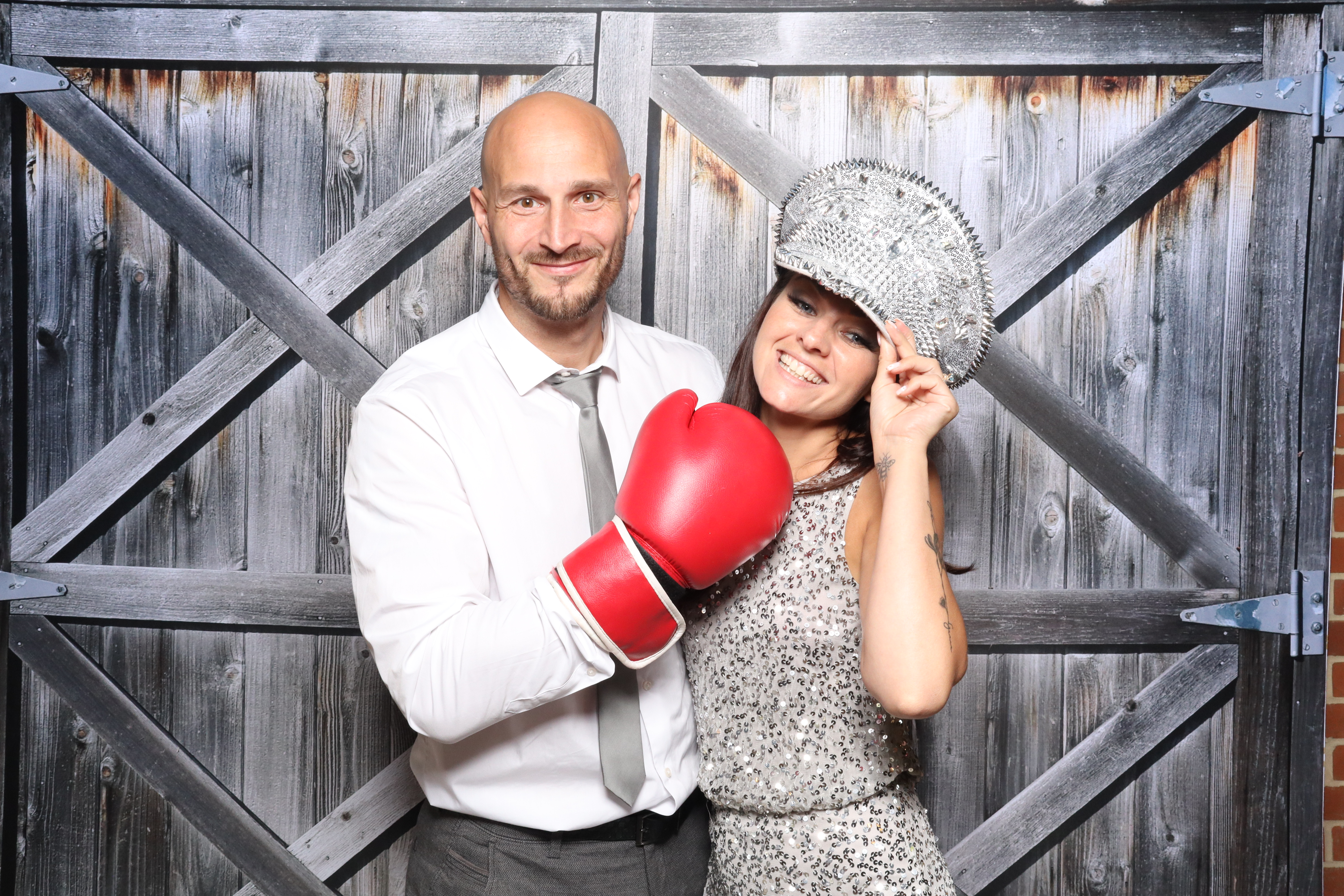 Kerry & Rob  | View more photos from the event at gallery.magicimages.uk/u/MagicImages/Kerry-Rob