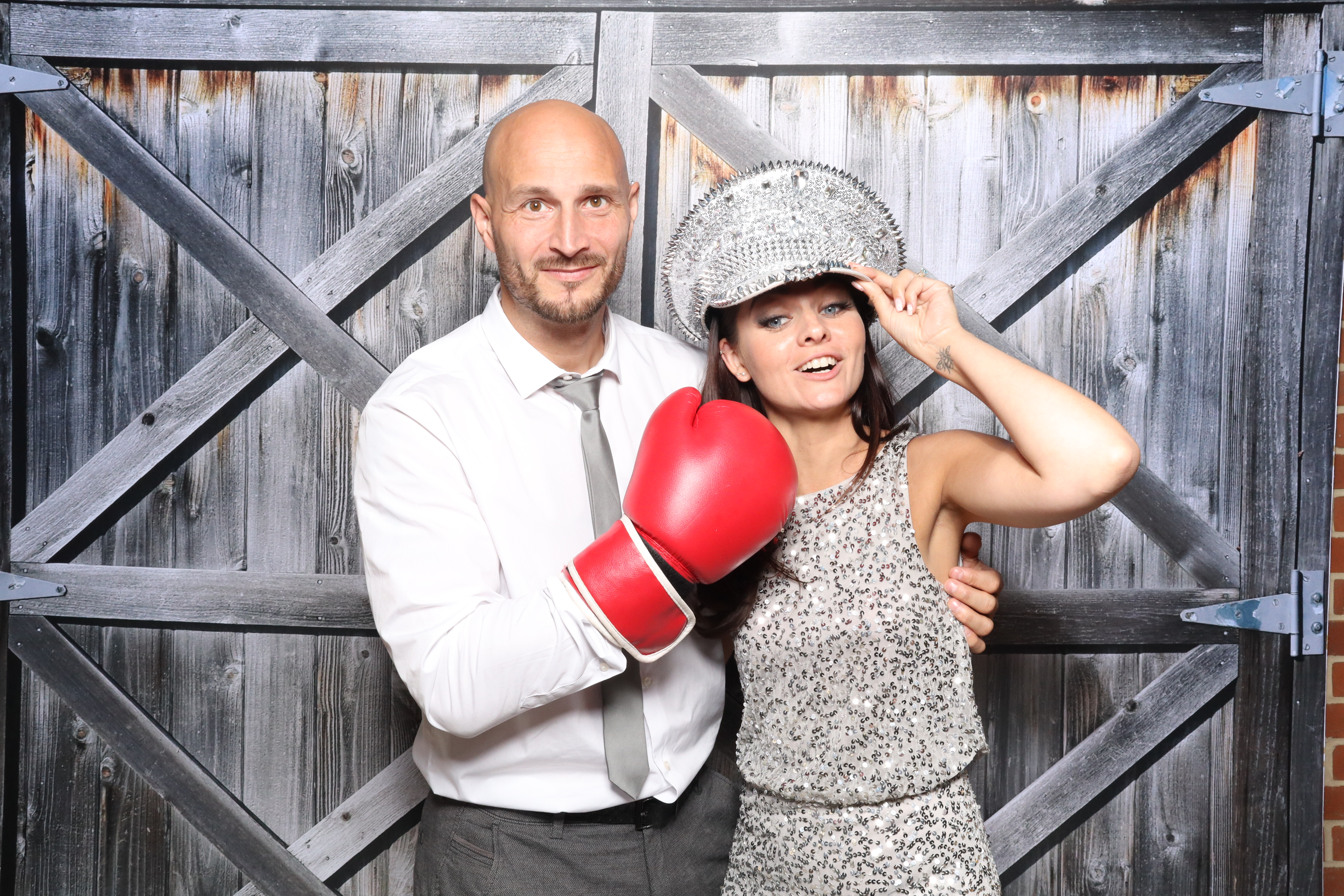 Kerry & Rob  | View more photos from the event at gallery.magicimages.uk/u/MagicImages/Kerry-Rob