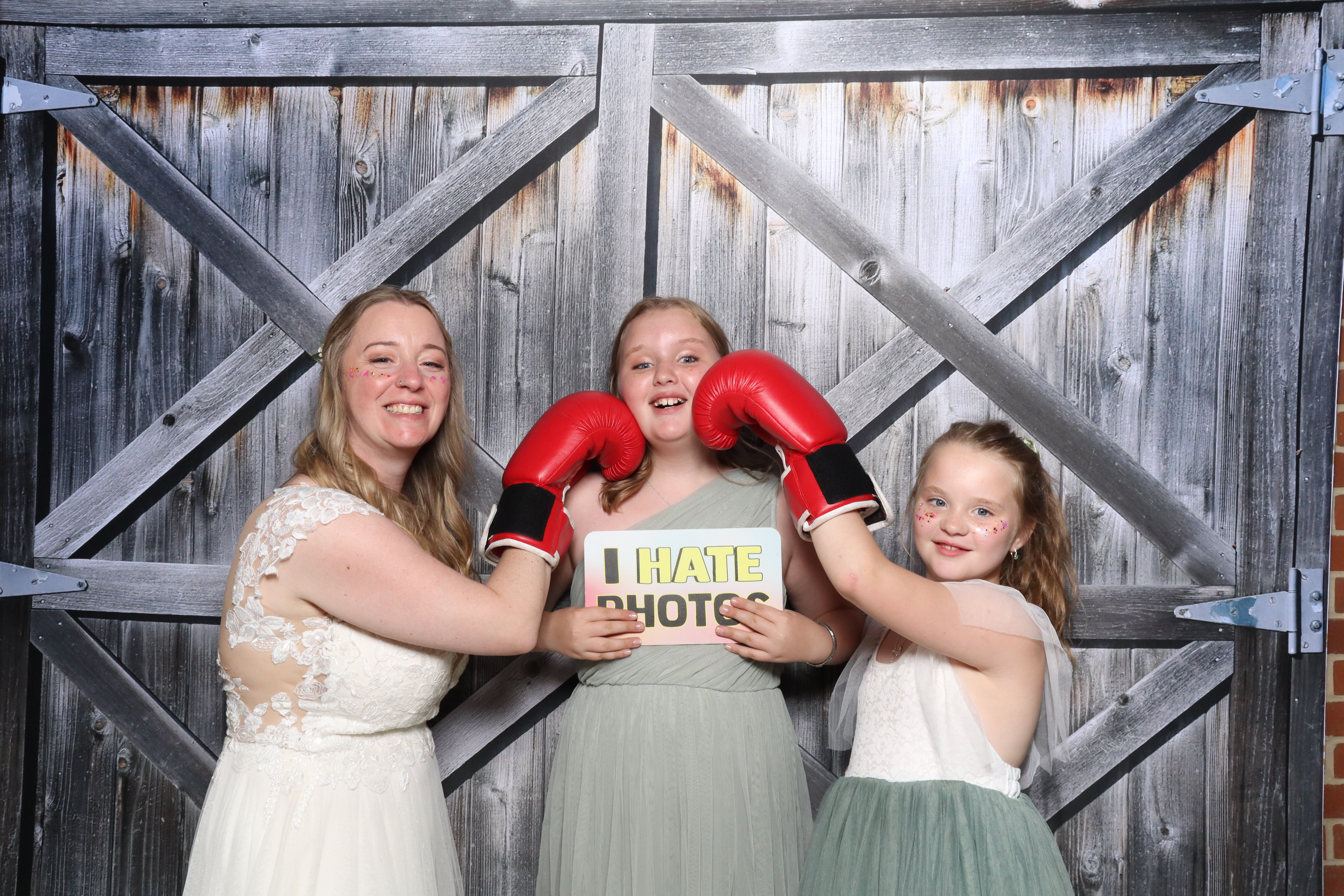 Kerry & Rob  | View more photos from the event at gallery.magicimages.uk/u/MagicImages/Kerry-Rob