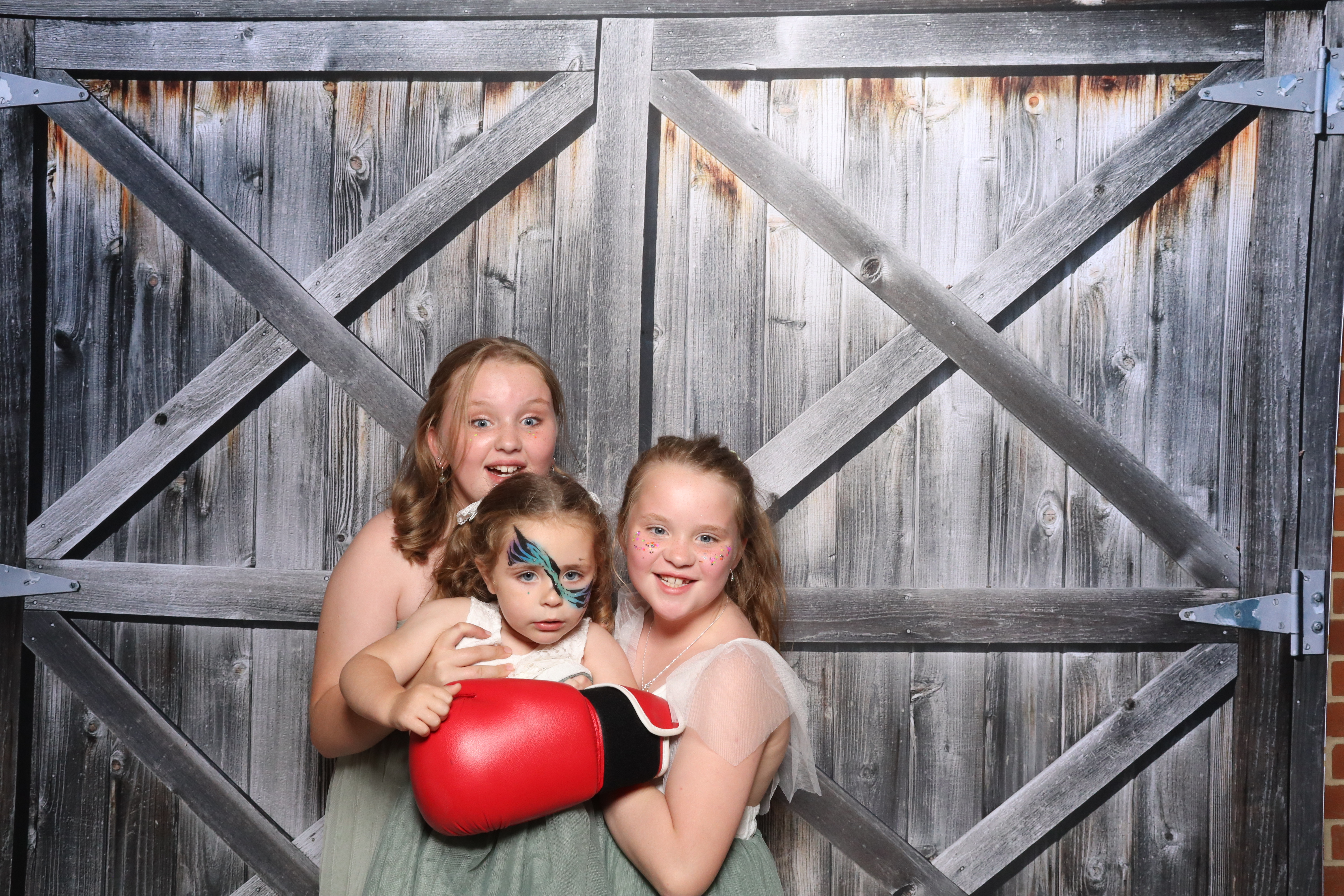 Kerry & Rob  | View more photos from the event at gallery.magicimages.uk/u/MagicImages/Kerry-Rob