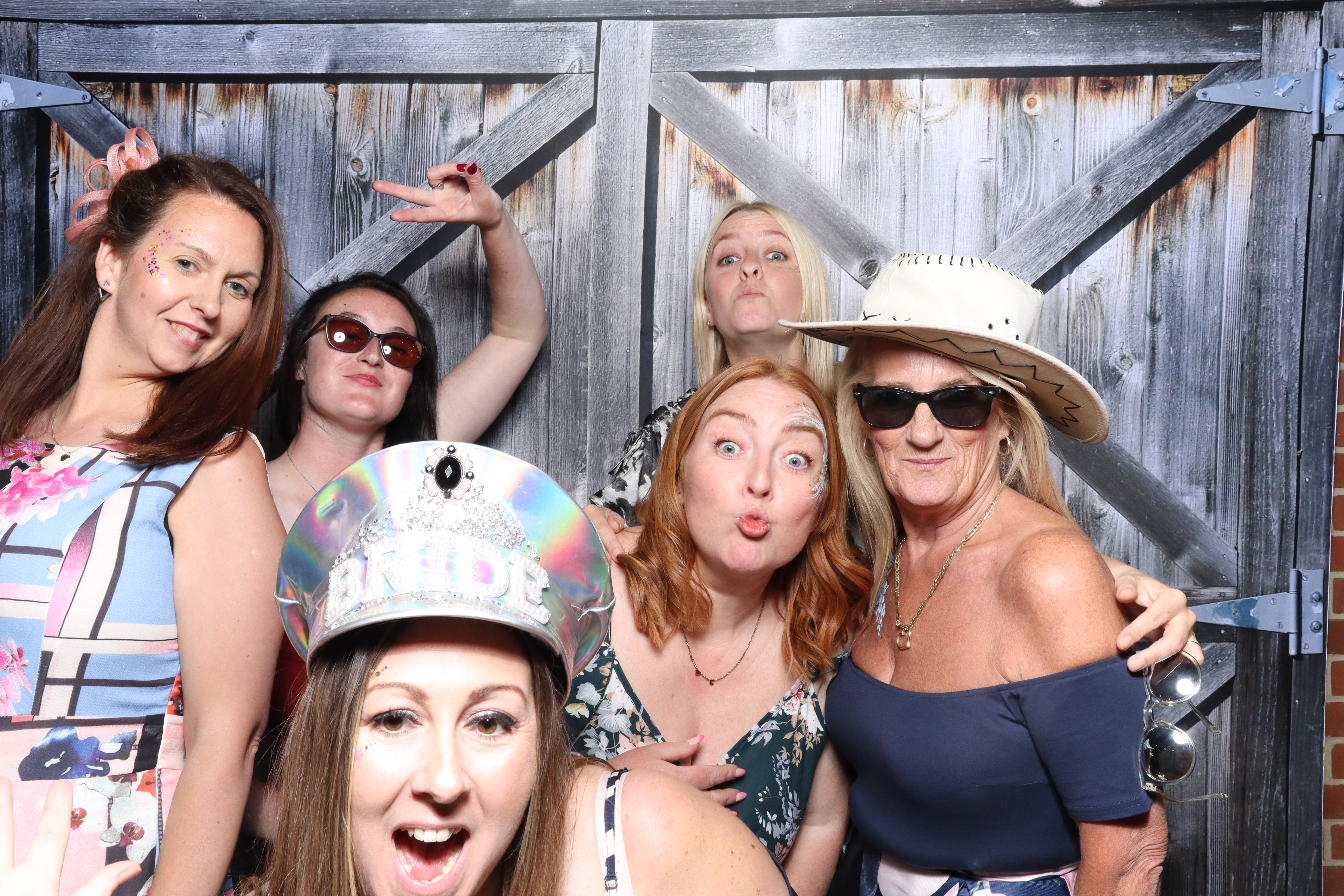 Kerry & Rob  | View more photos from the event at gallery.magicimages.uk/u/MagicImages/Kerry-Rob