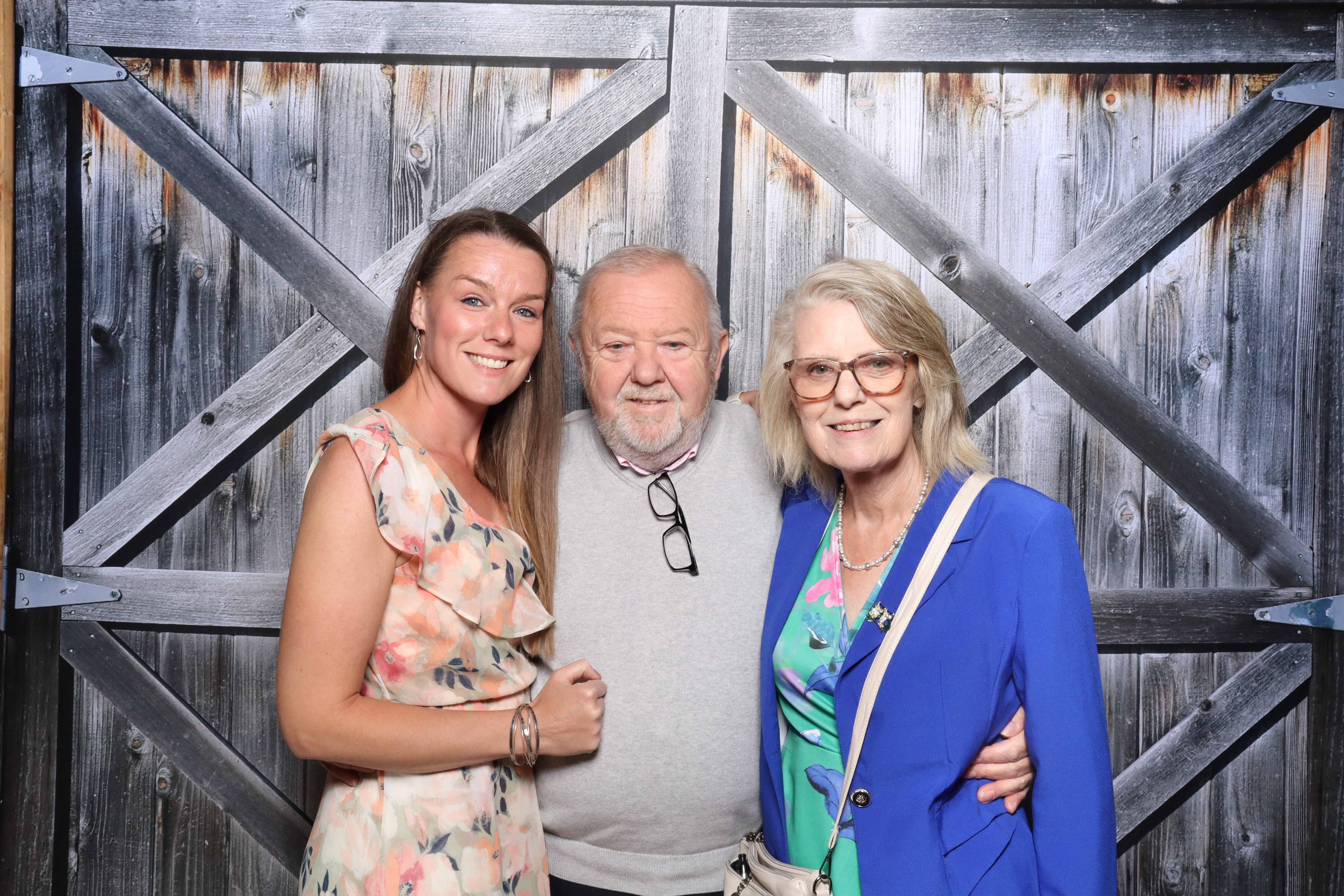 Kerry & Rob  | View more photos from the event at gallery.magicimages.uk/u/MagicImages/Kerry-Rob