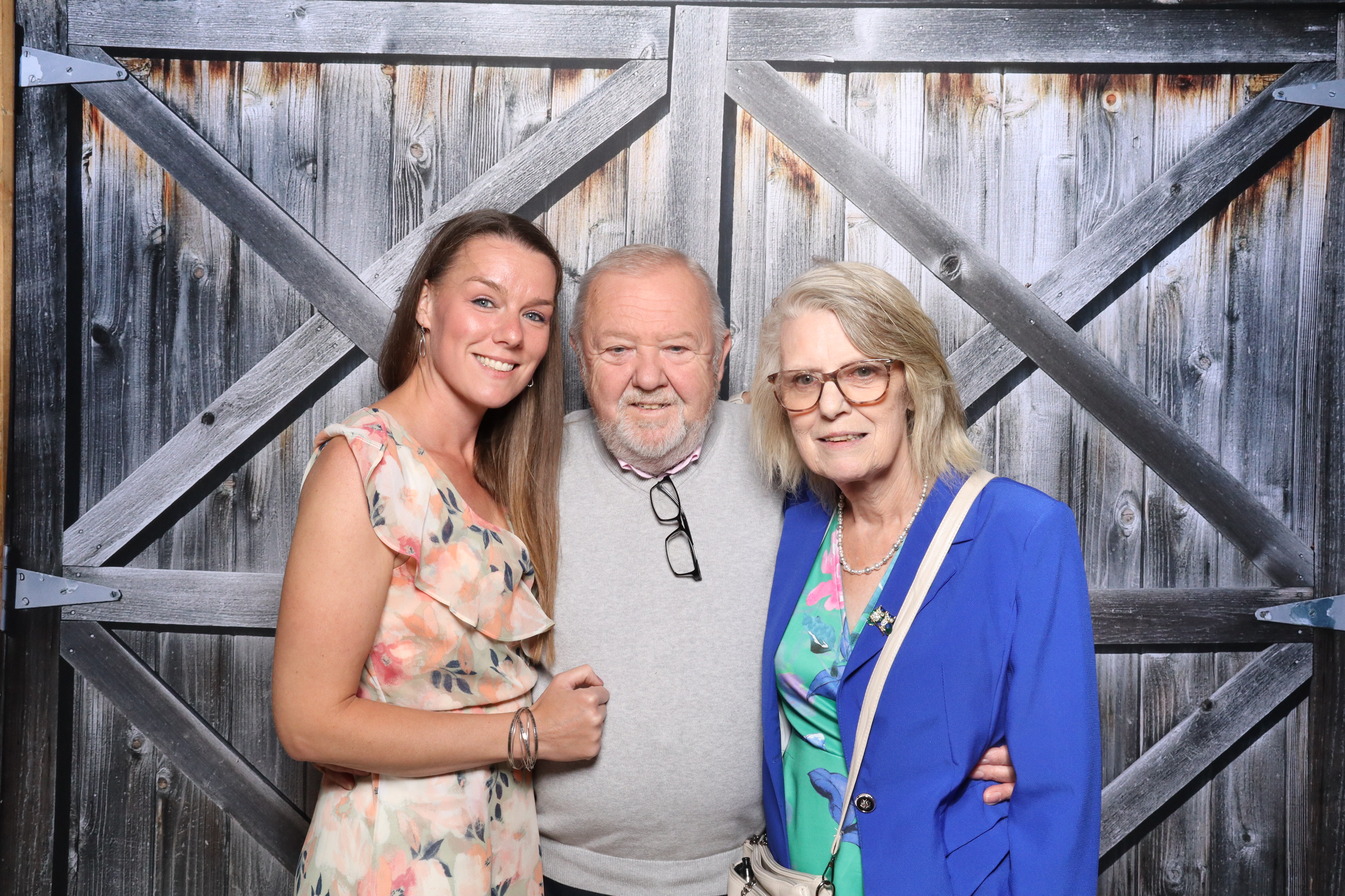 Kerry & Rob  | View more photos from the event at gallery.magicimages.uk/u/MagicImages/Kerry-Rob