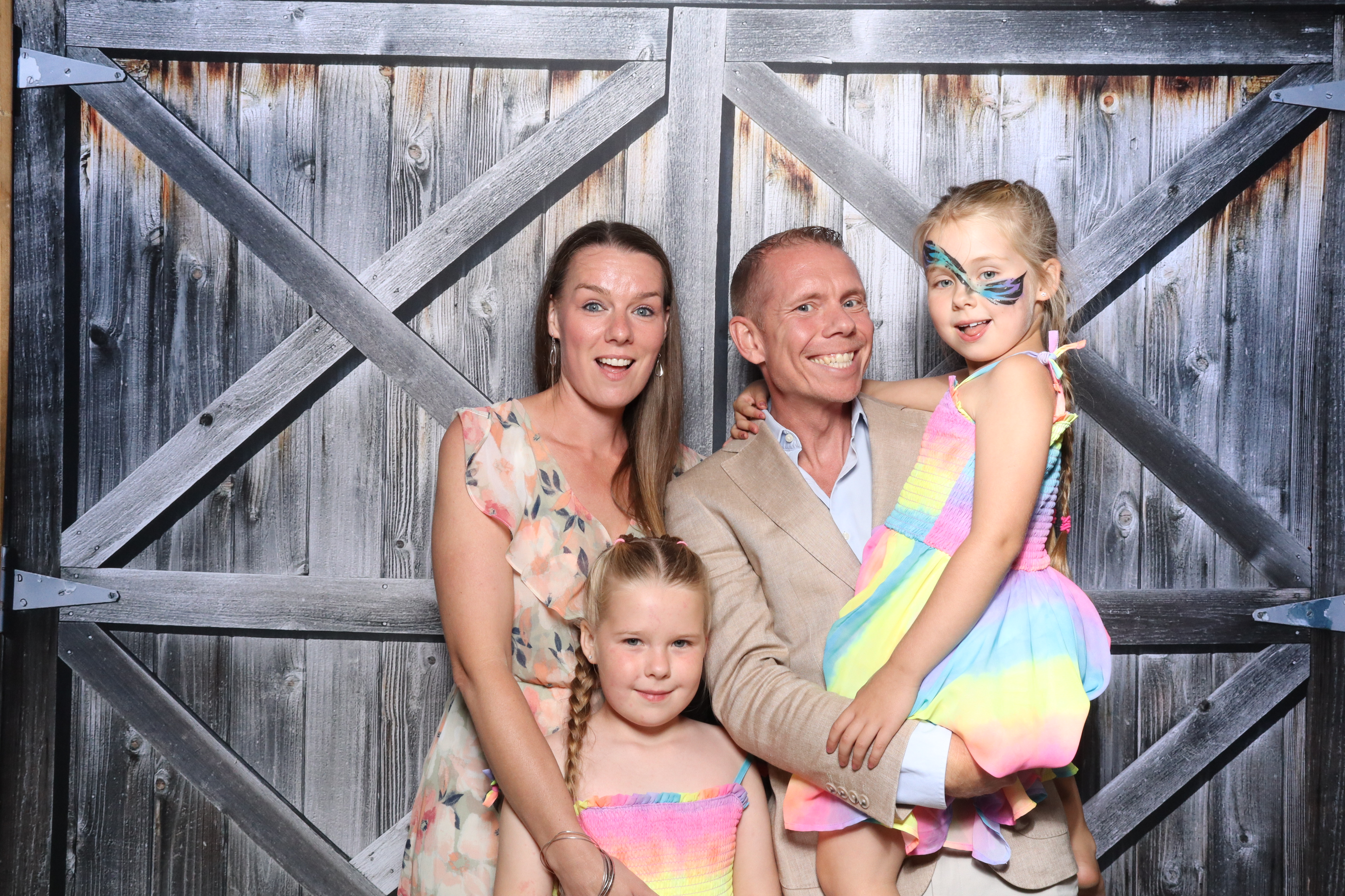 Kerry & Rob  | View more photos from the event at gallery.magicimages.uk/u/MagicImages/Kerry-Rob