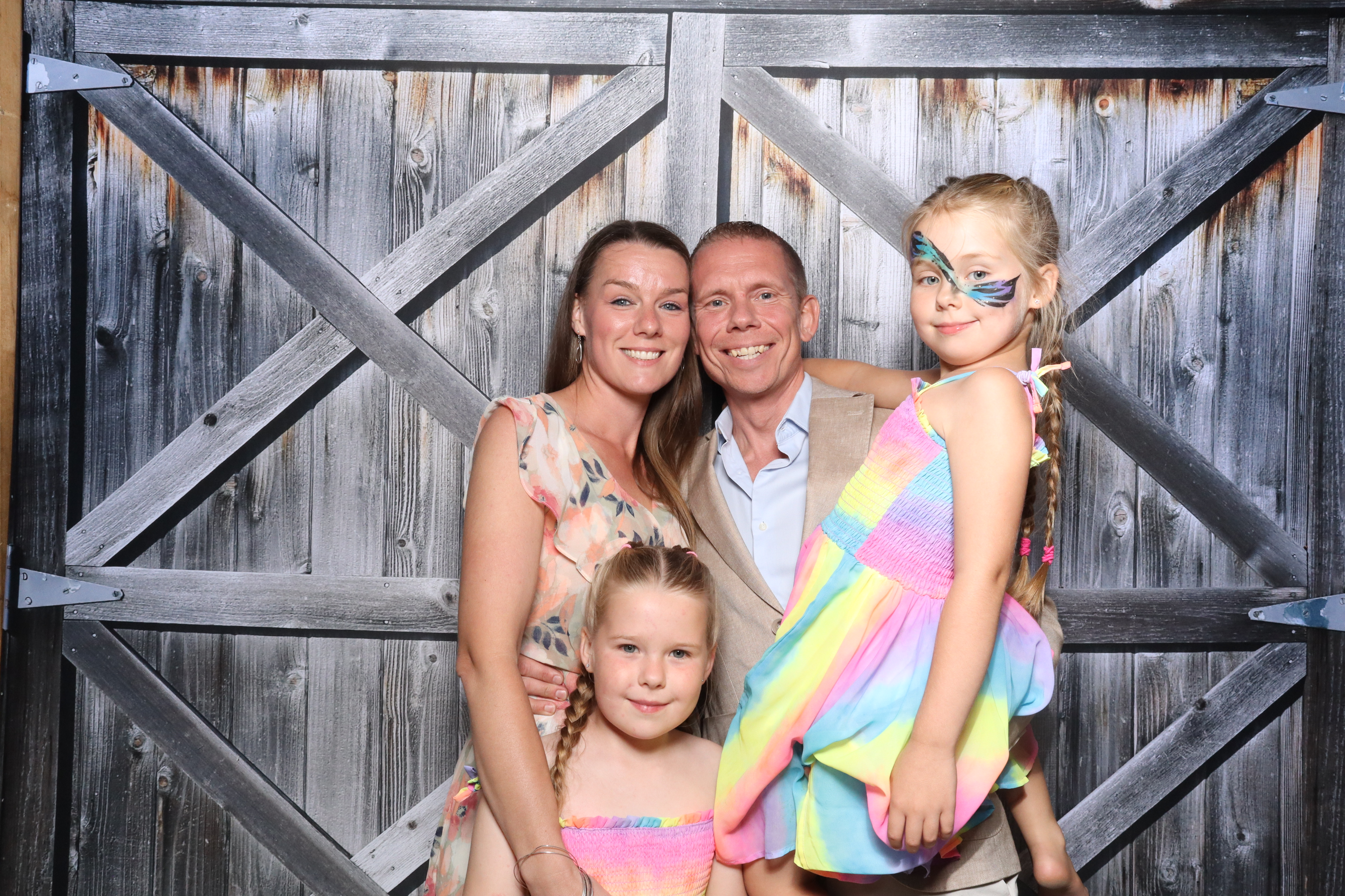 Kerry & Rob  | View more photos from the event at gallery.magicimages.uk/u/MagicImages/Kerry-Rob