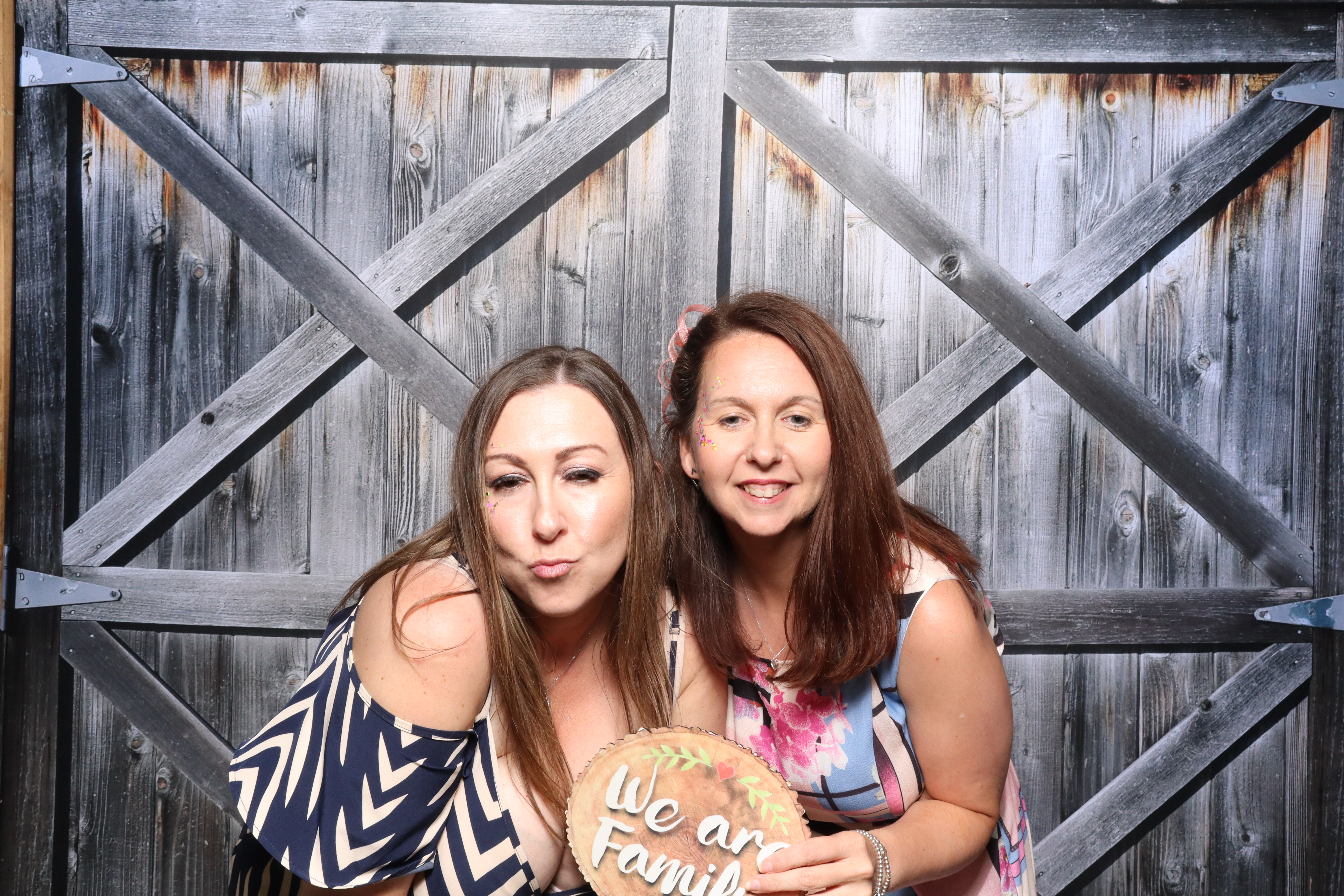 Kerry & Rob  | View more photos from the event at gallery.magicimages.uk/u/MagicImages/Kerry-Rob