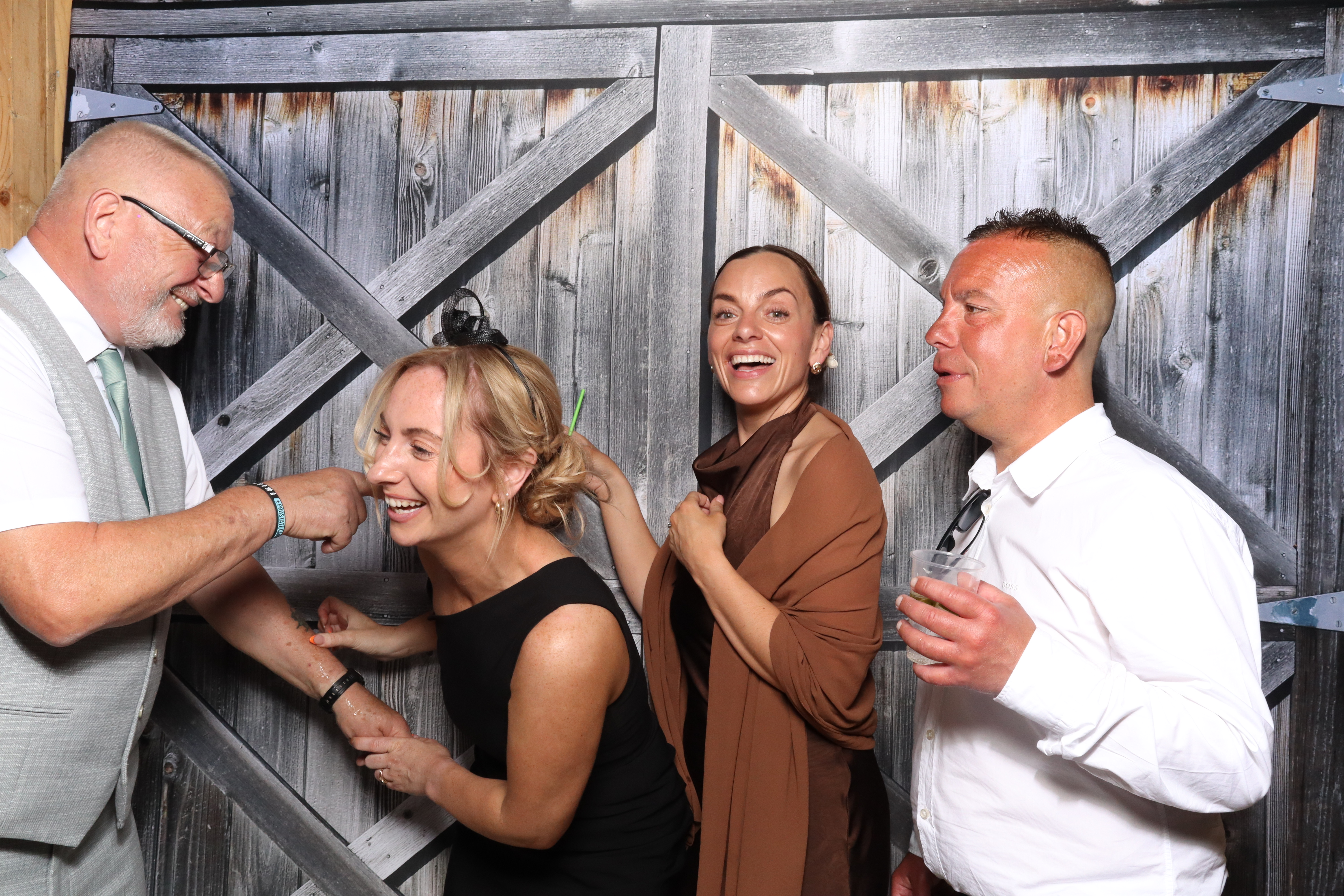 Kerry & Rob  | View more photos from the event at gallery.magicimages.uk/u/MagicImages/Kerry-Rob